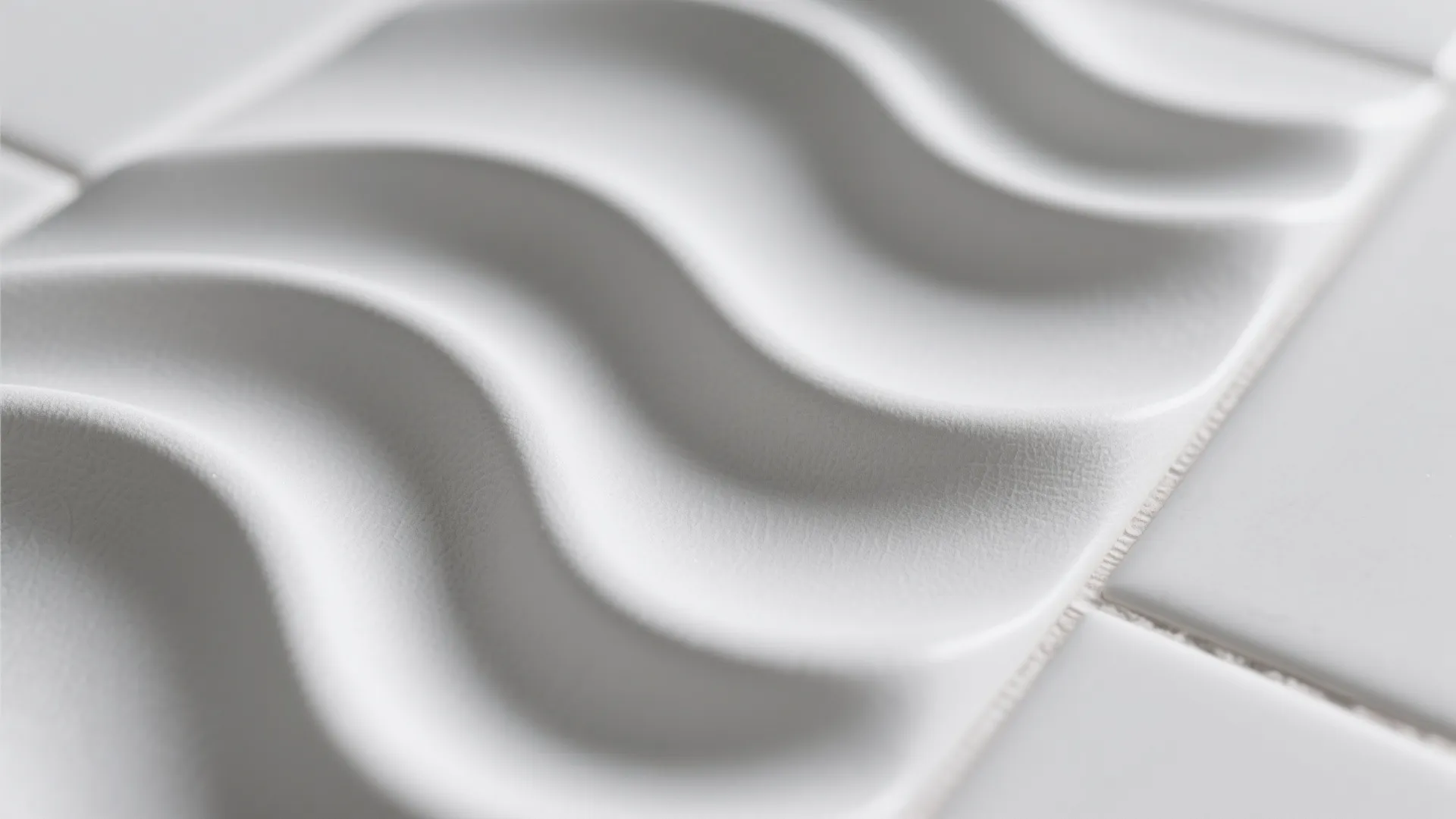 Textured 3D tiles to add depth without clutter