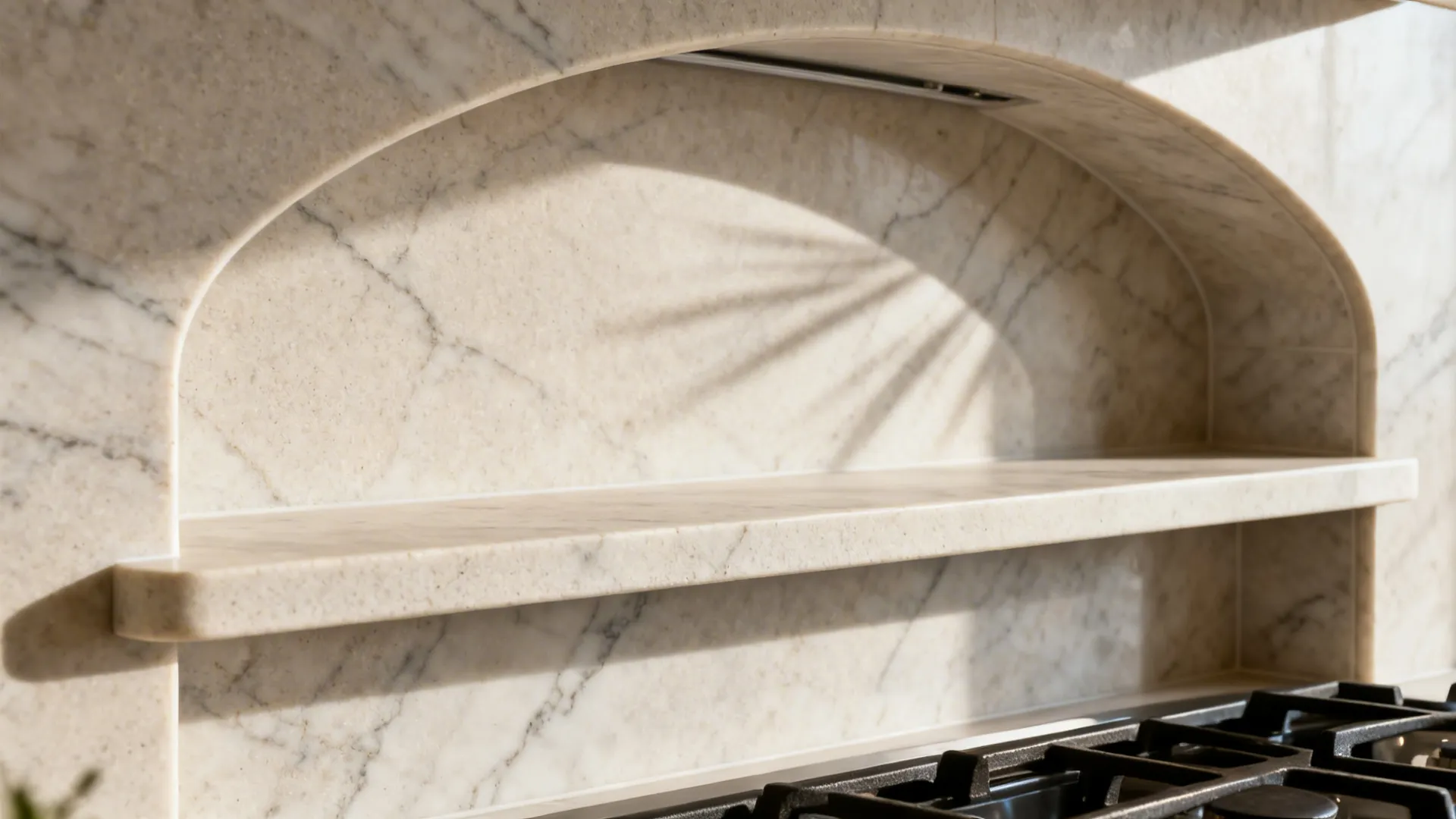 Marble Arch Backsplash Over Range
