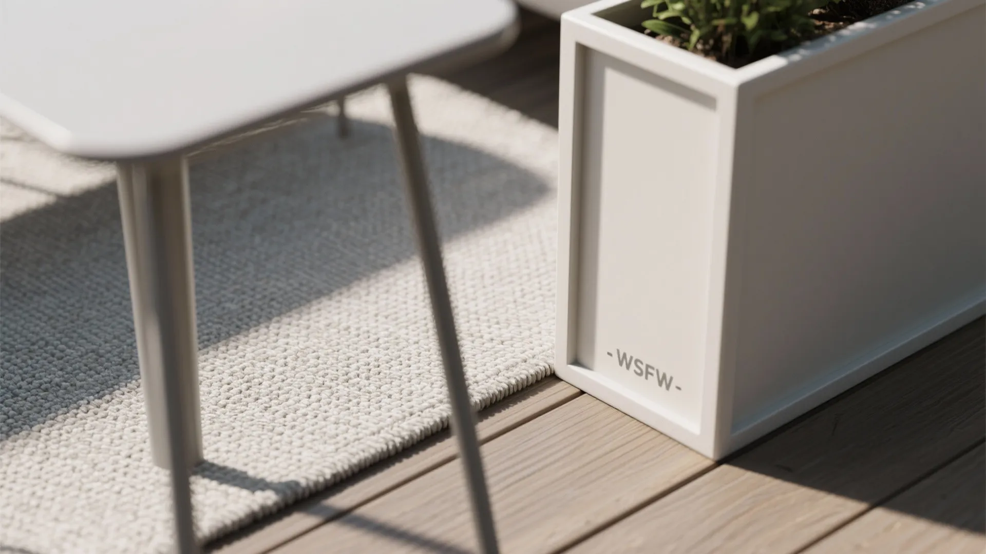 Minimalist Balcony Zoning