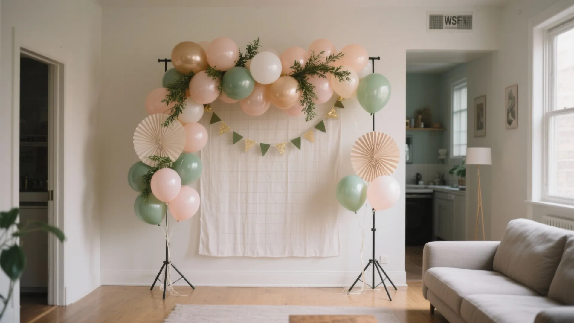 Balloon Garland & Backdrop Pairing