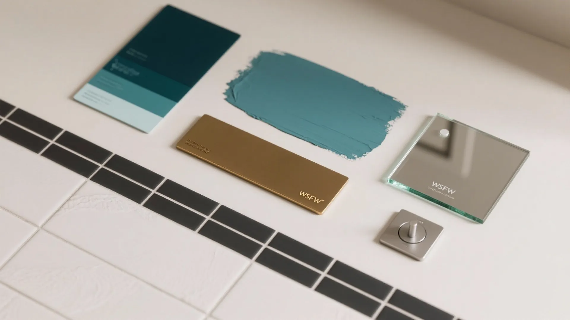 Color Blocking and Micro-Zones That Guide the Eye