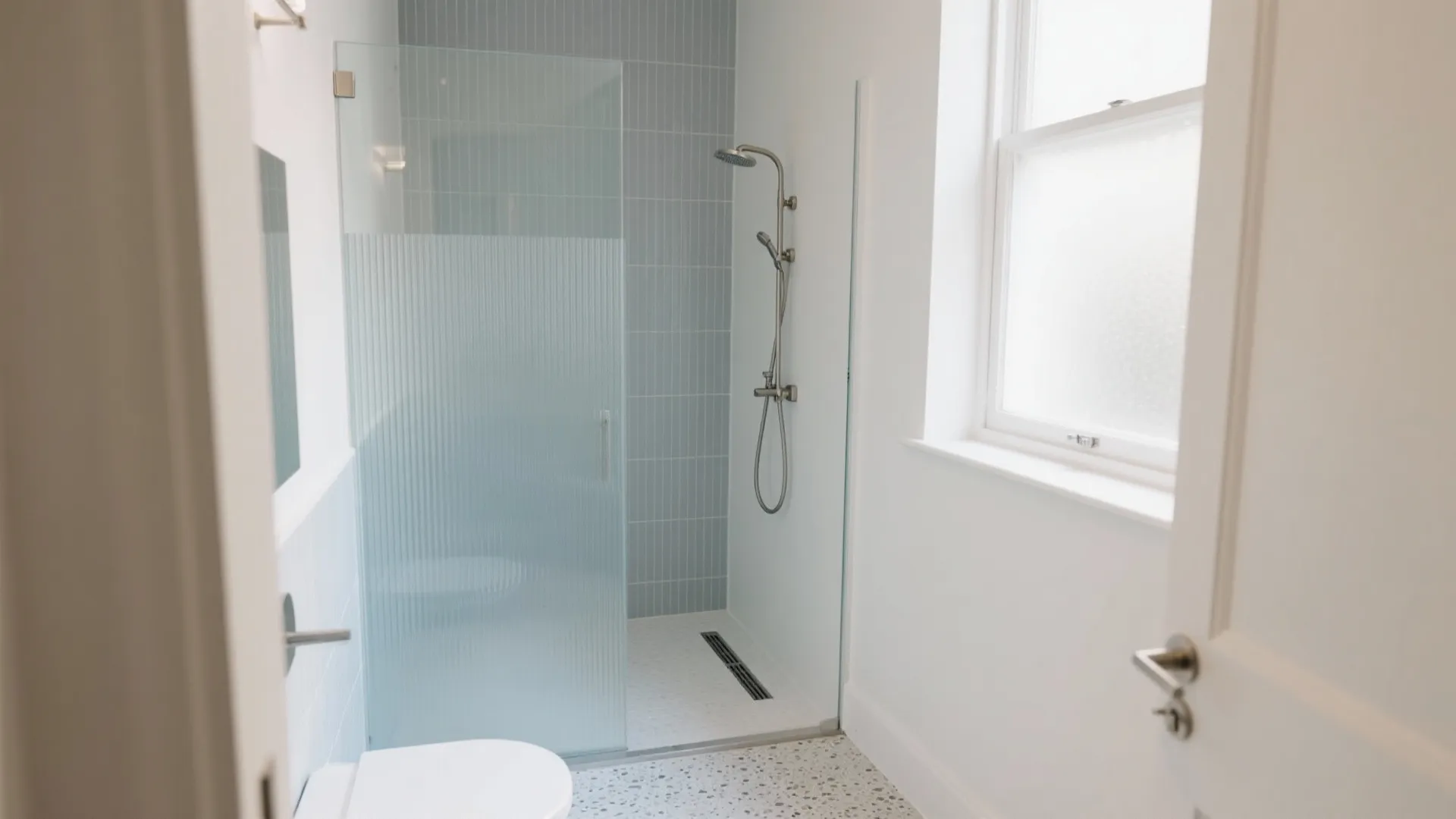 Bathroom Glass Design: 5 Smart Ideas: Pro tips and real-world stories to brighten small bathrooms with glass—privacy, safety, and style included