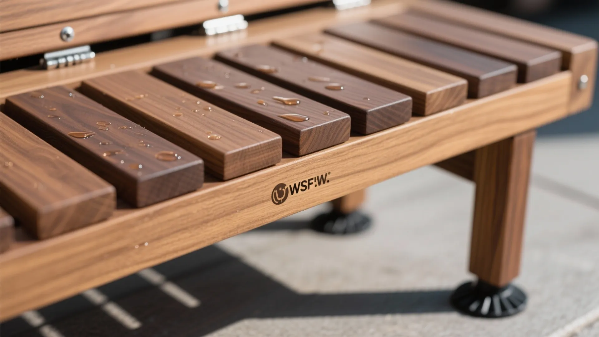 Slimline bench along the long edge