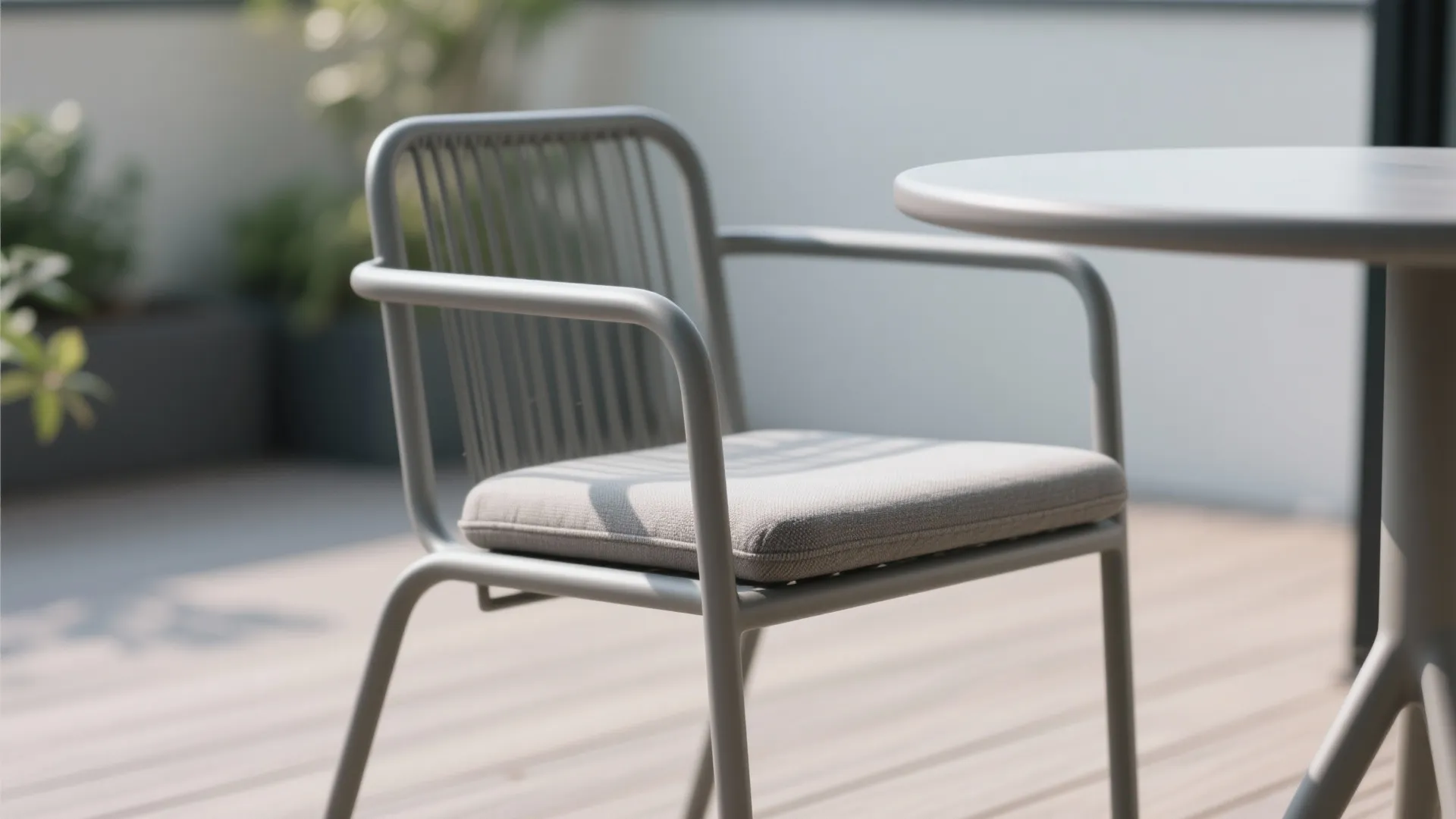 Minimalist Seating With Slim Profiles