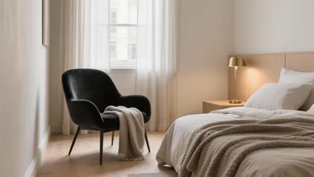 5 Black Bedroom Chair Ideas