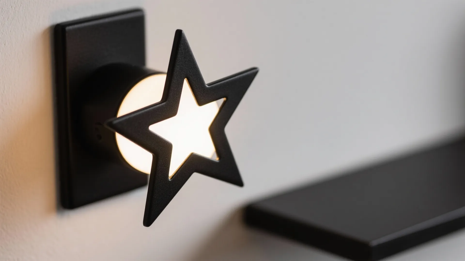 Geometric Star Motif in Black Metal