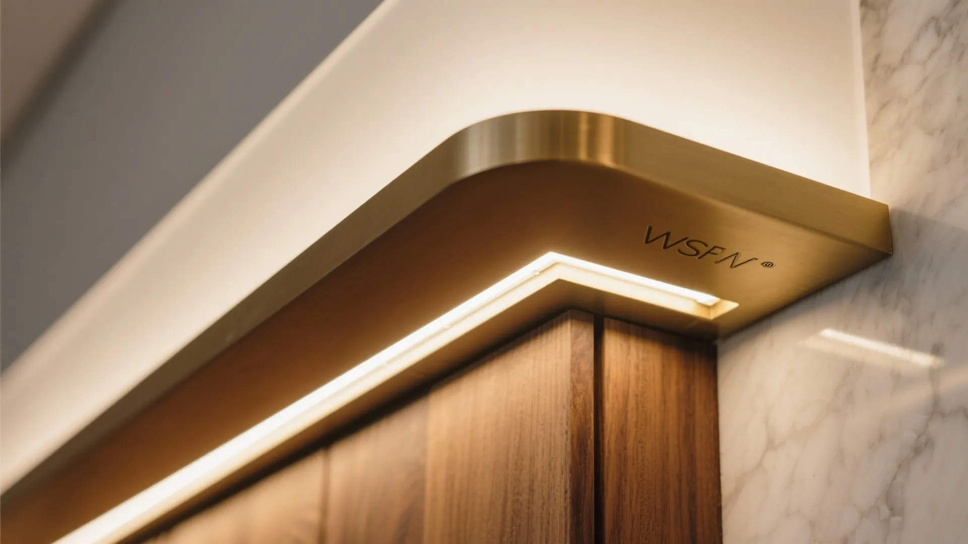 Layered Lighting That Feels Like Jewelry