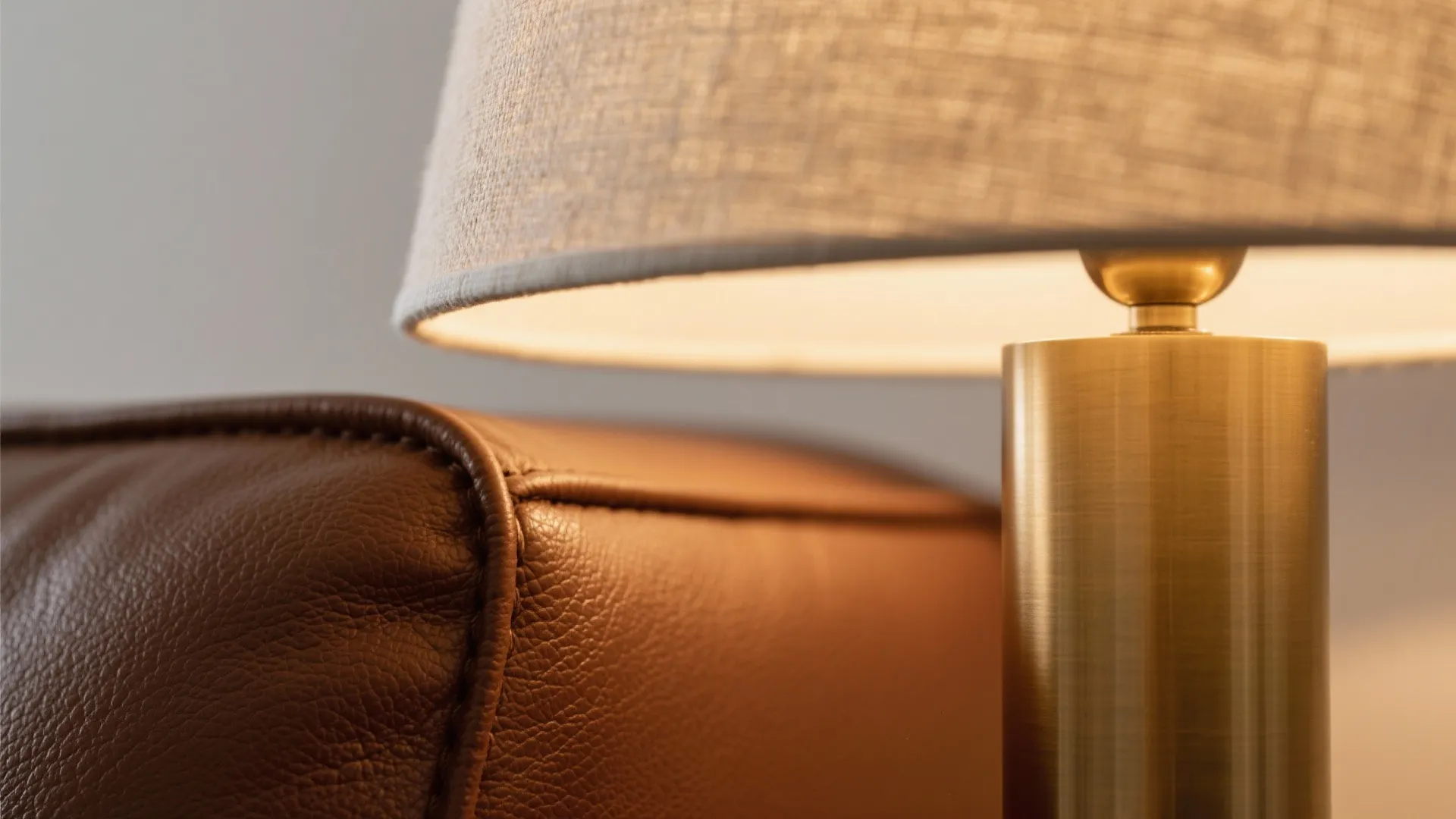 4) Layered lighting and warm metallic accents