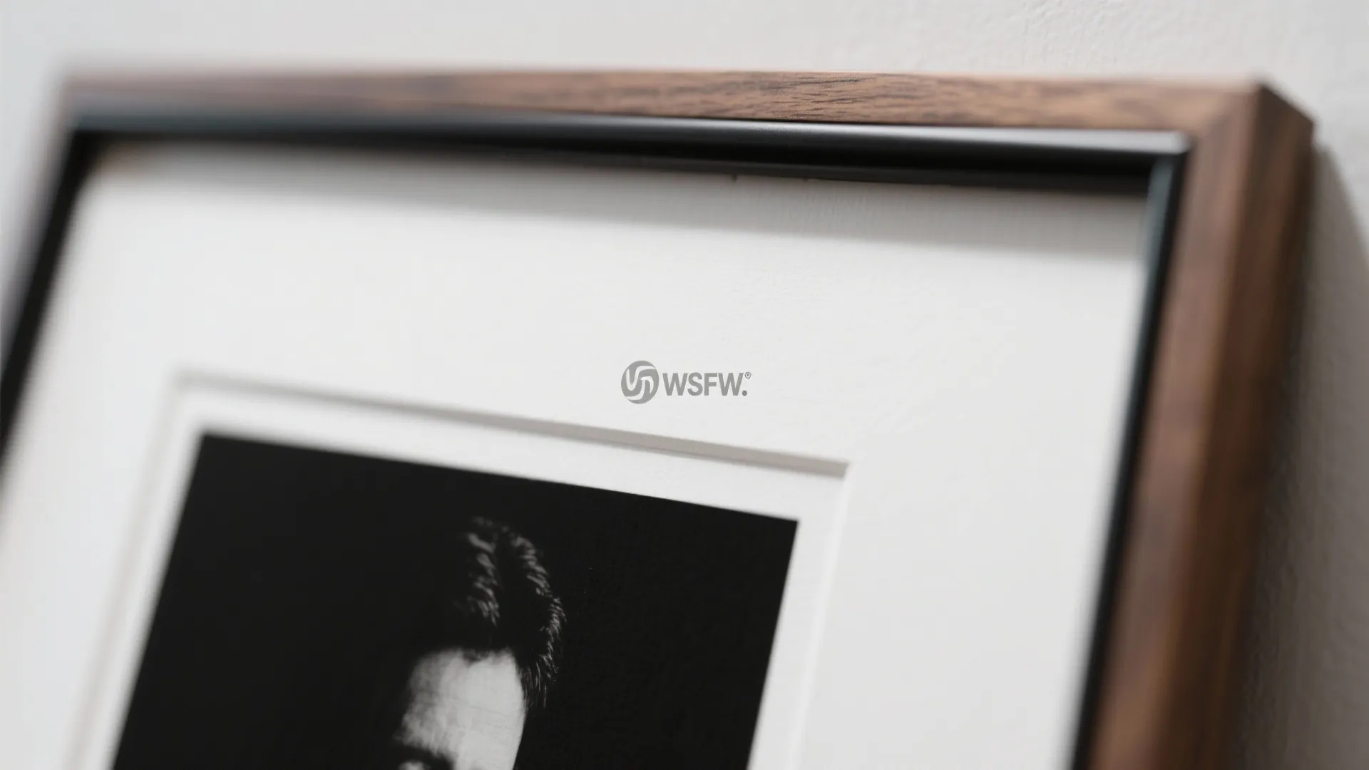 4) Black-and-white continuity with splash accents