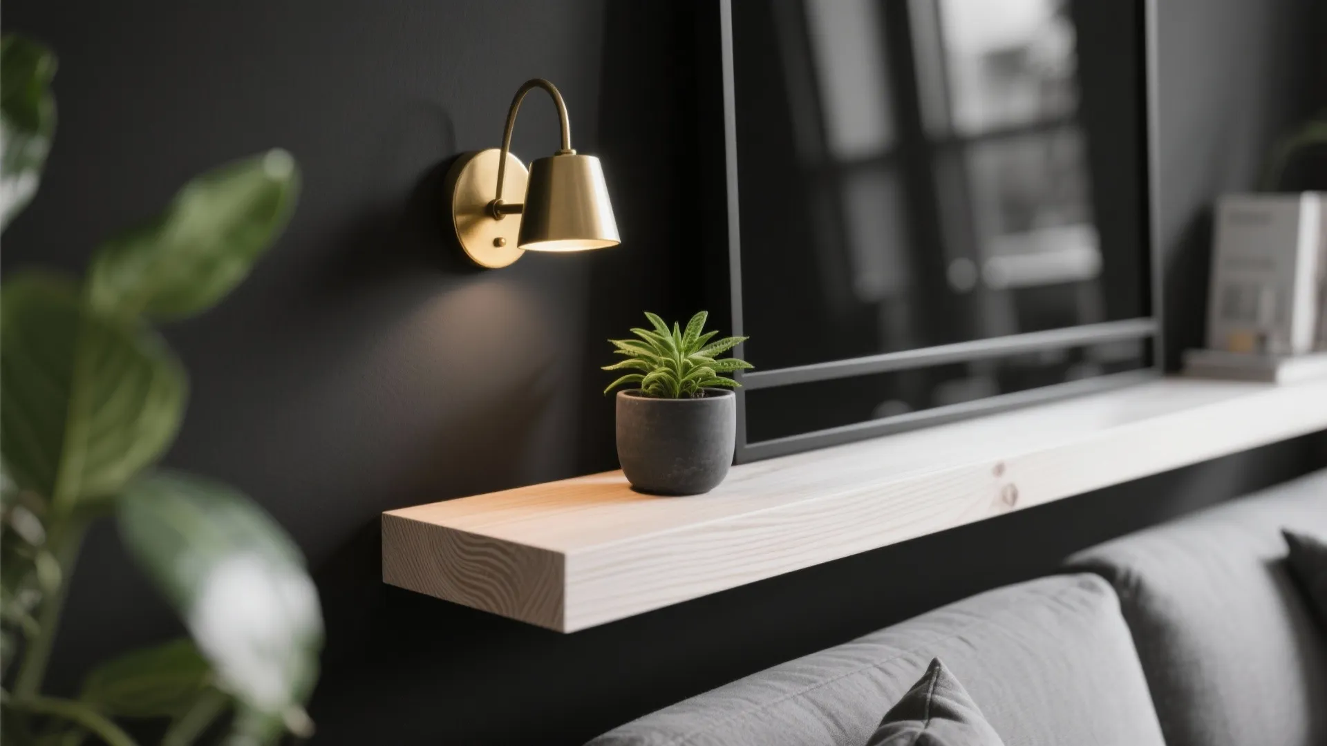 Warm Materials and Subtle Shine: Wood, Plants, and Metal