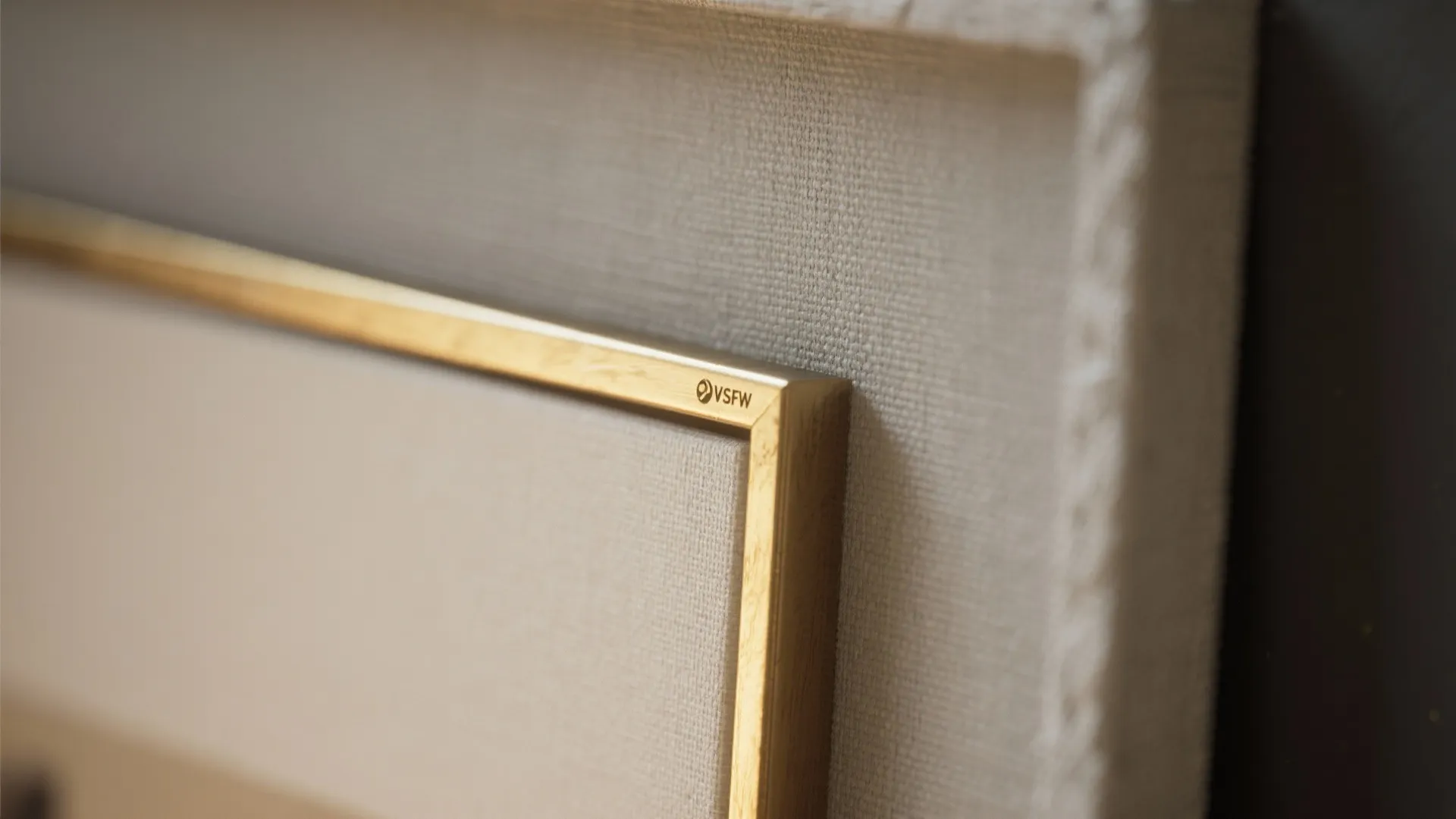 Idea 2: Oversized Canvas as a Single Focal Point