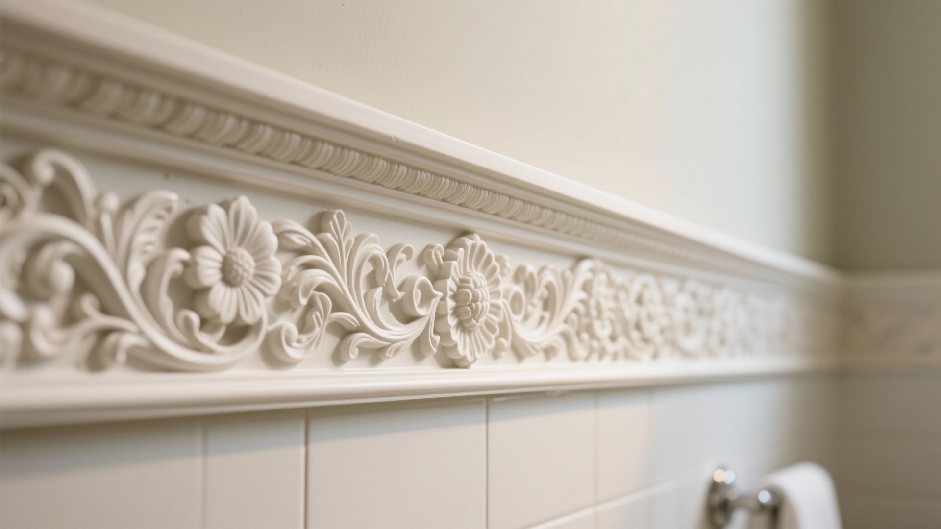10 Crown Molding Ideas for Bathrooms