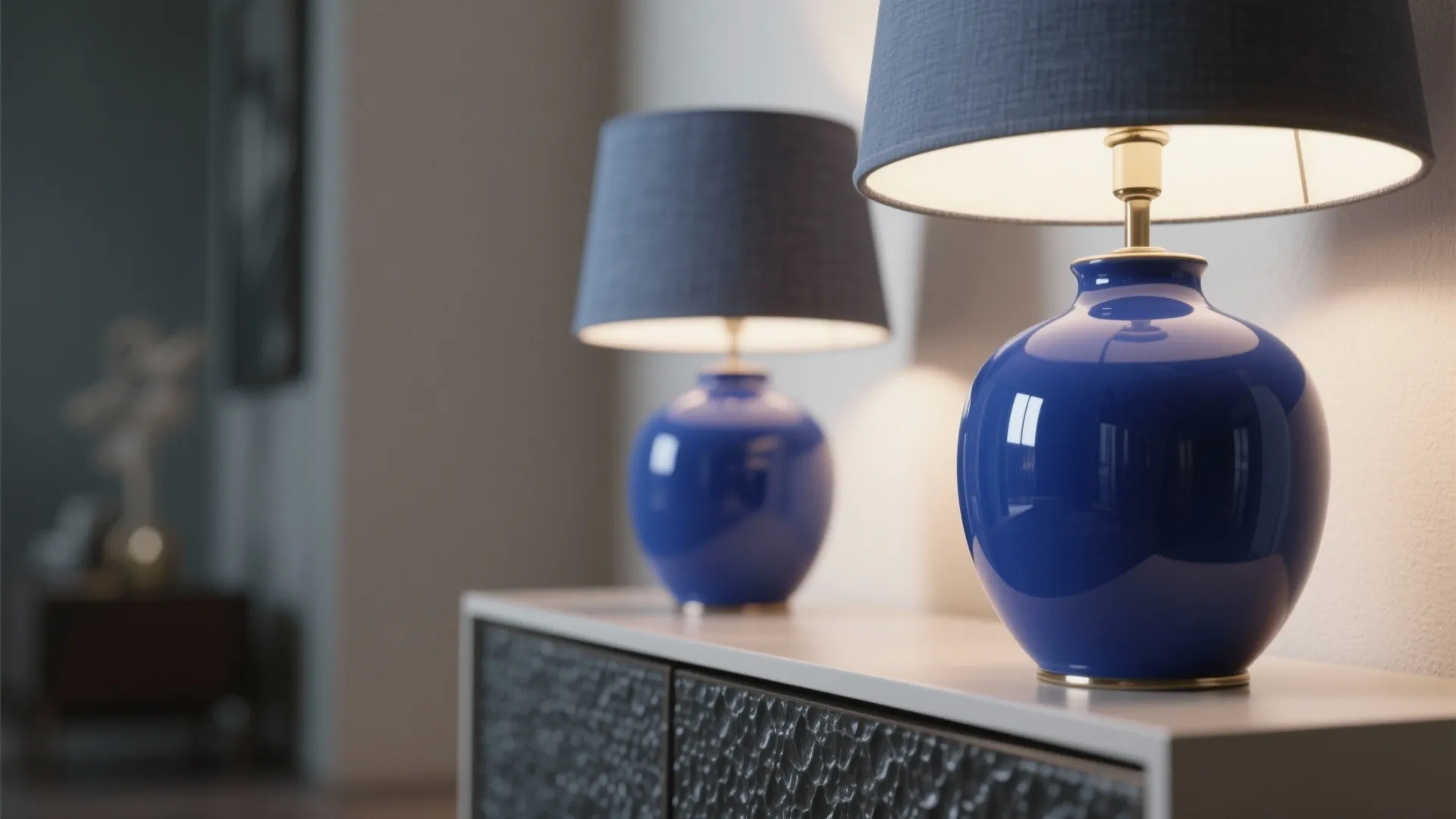 1. Cobalt ceramic lamp as a focal point