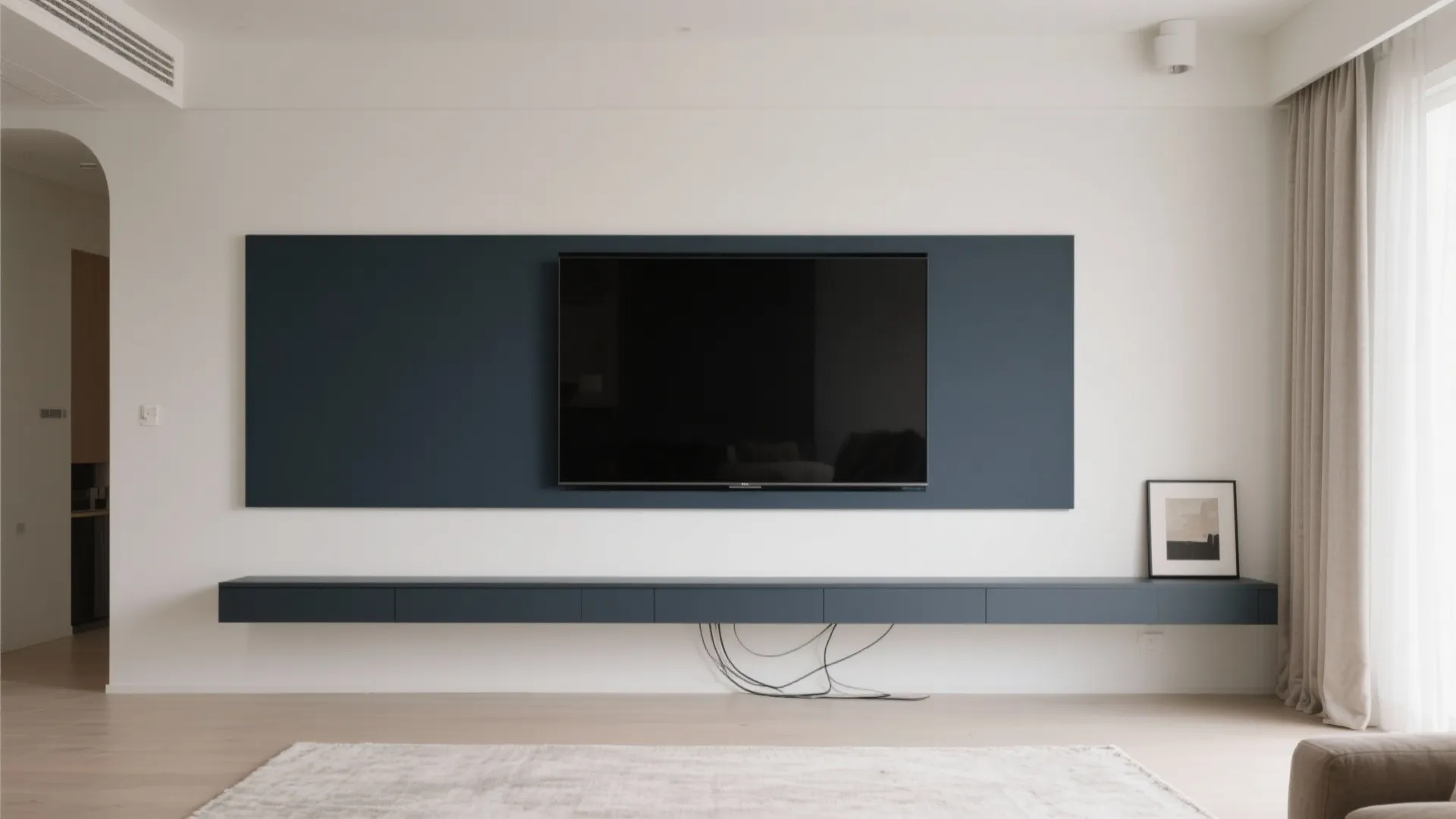 Color-Blocked Accent Niche