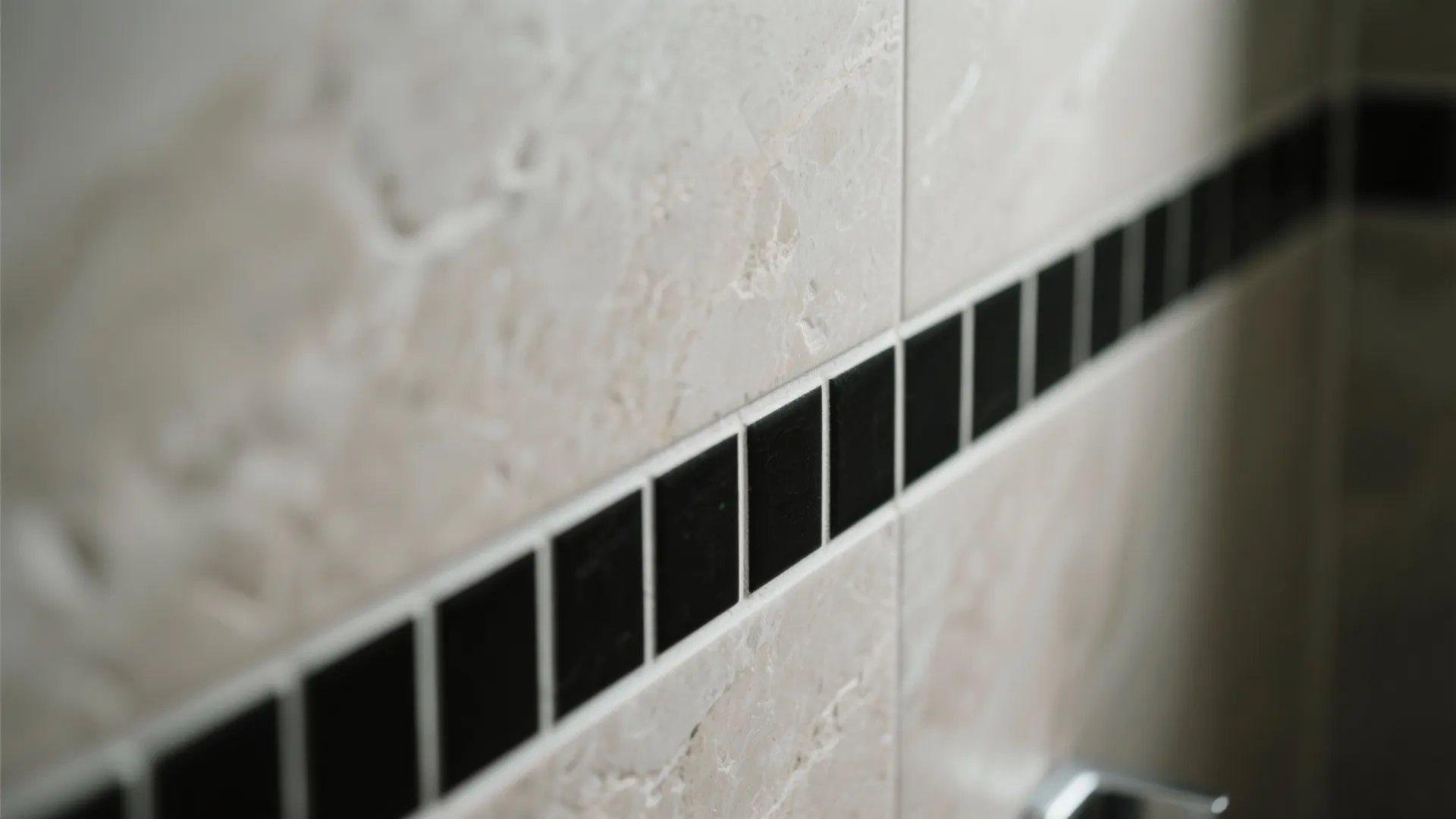 9. High-contrast grout lines