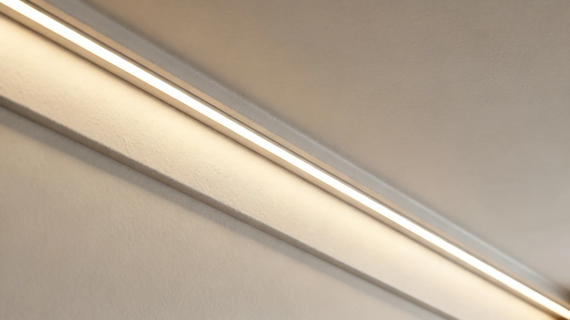 Minimal recessed plane with perimeter cove