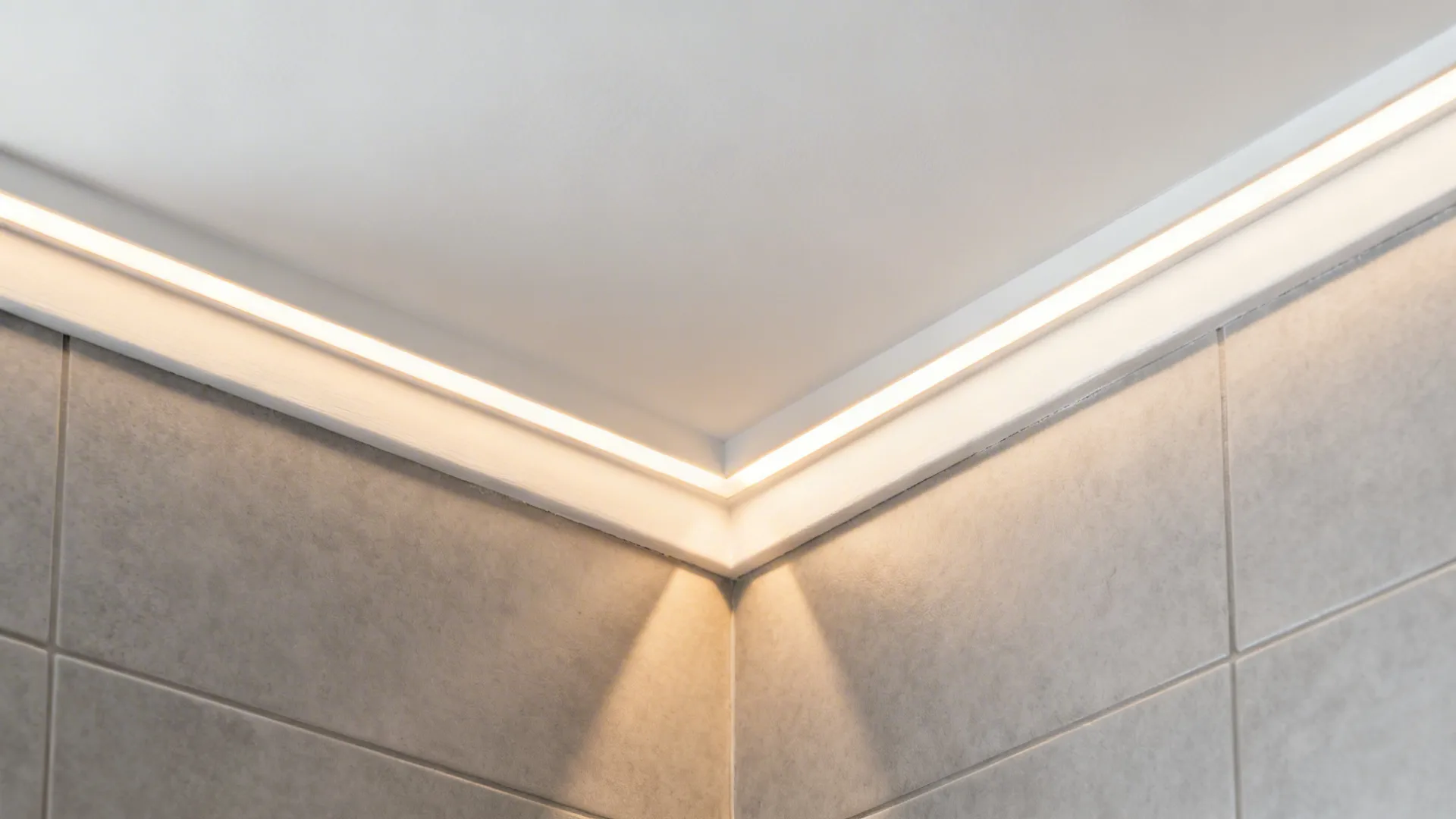 Minimalist Cove Lighting RCP