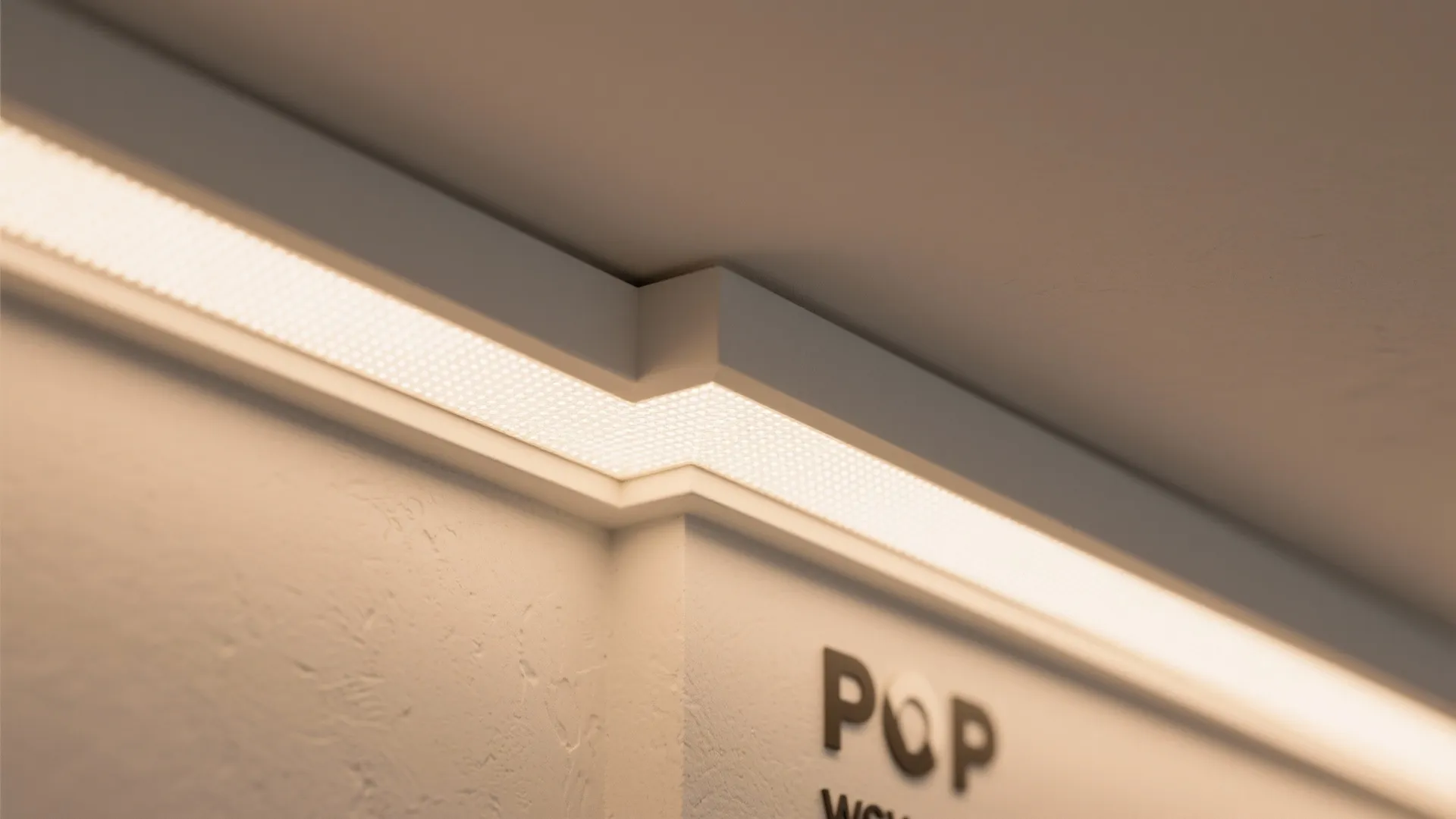 Minimal POP Border + Clean Cove