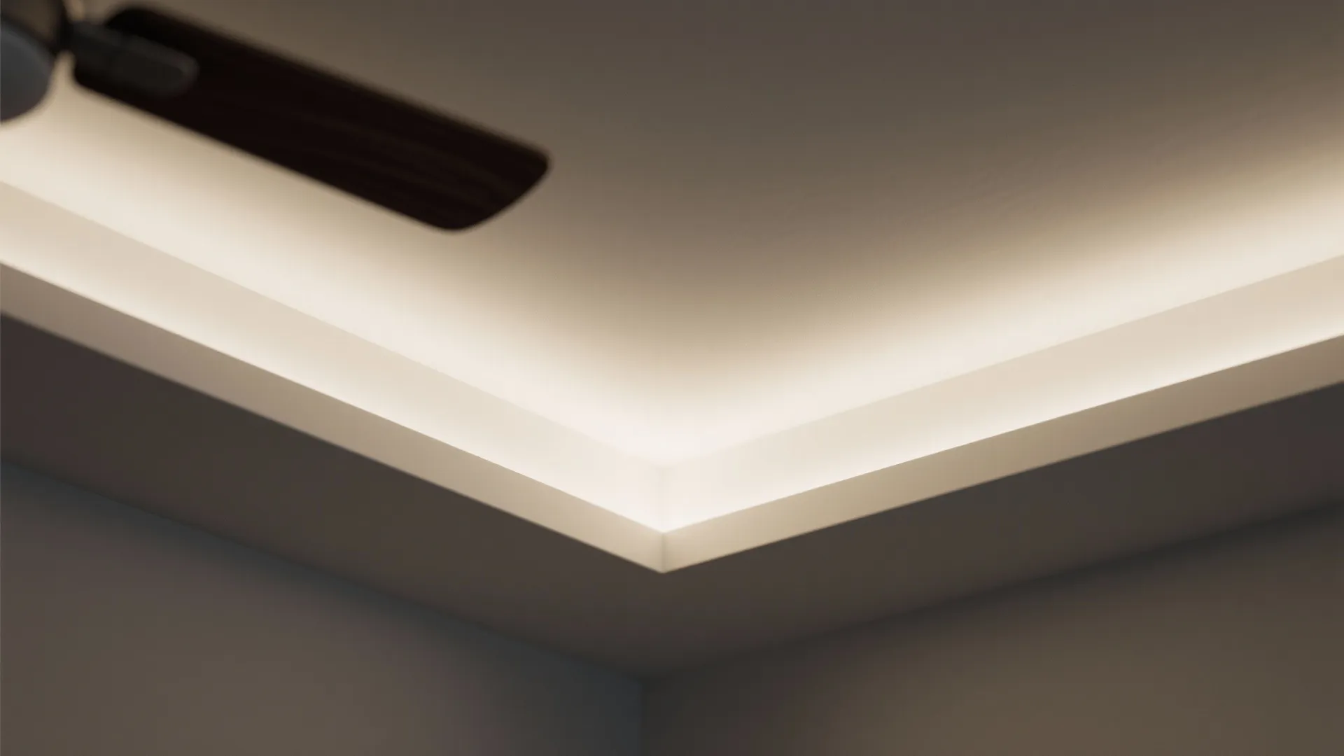 Minimalist cove ceiling around the fan