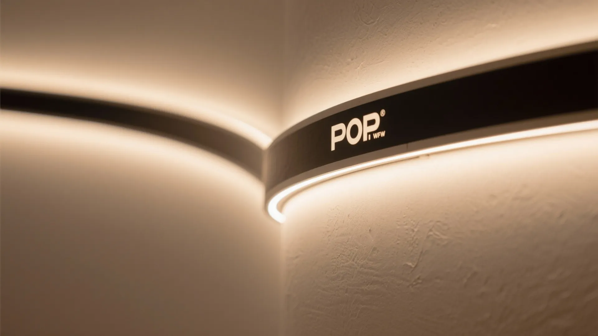 Curved POP Corner Bands for Soft Flow