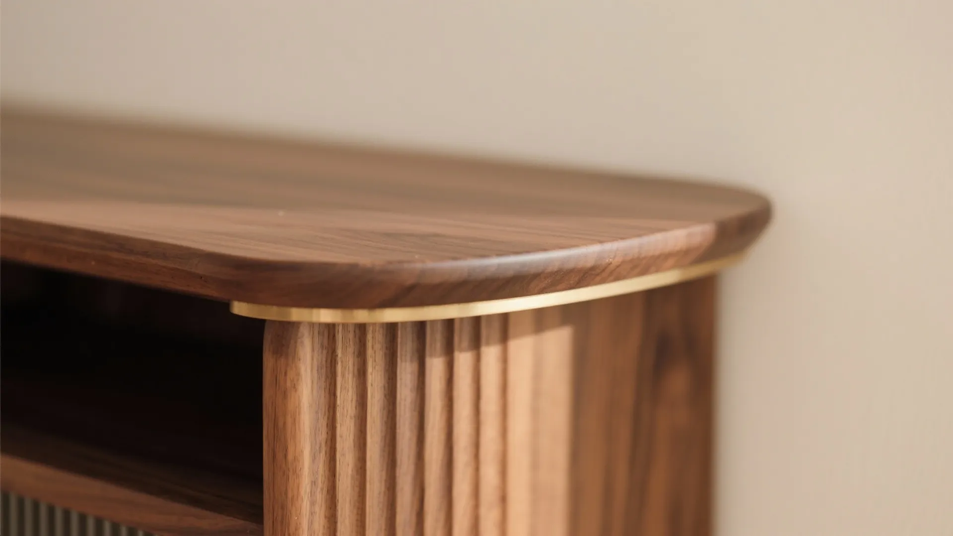 4) Curved Profiles and Rounded Corners