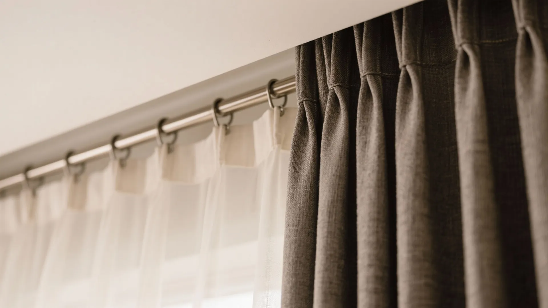 4) Ceiling Rails with Sheer+Blackout Layering