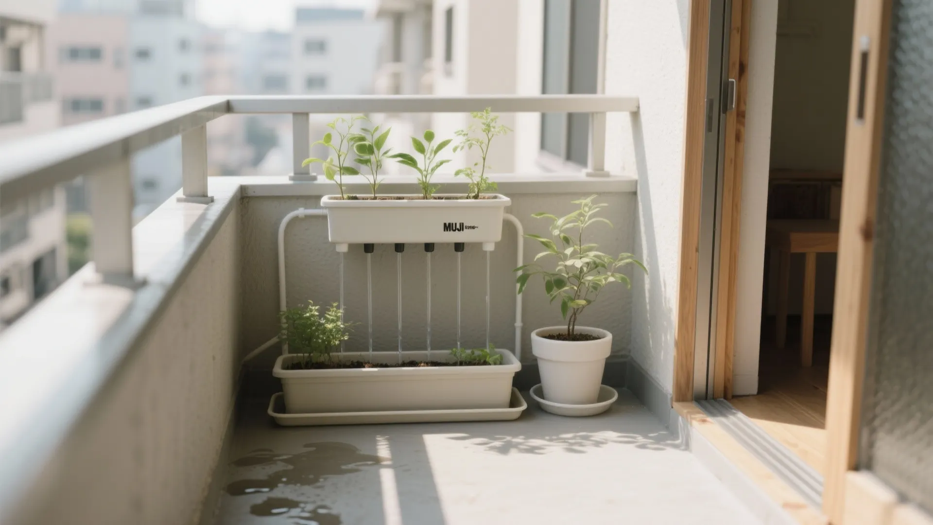 Tips 4: 植物は「ドリップ灌水」へ、1R設計でも日式美を損なわない