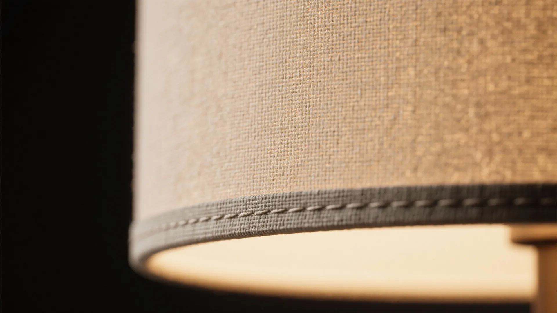 Shallow drum shade for softness and height