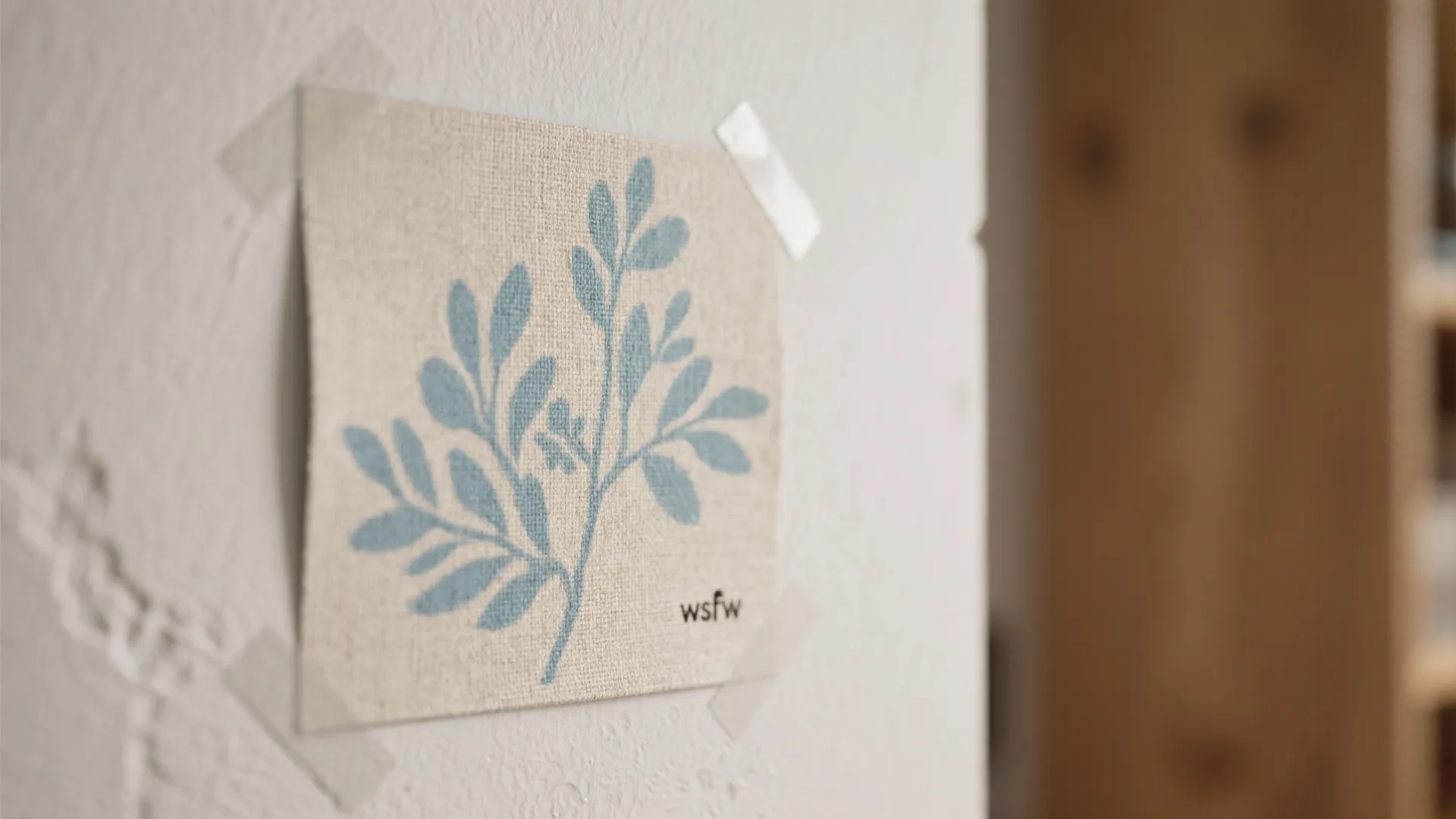 Removable fabric decals with tactile depth