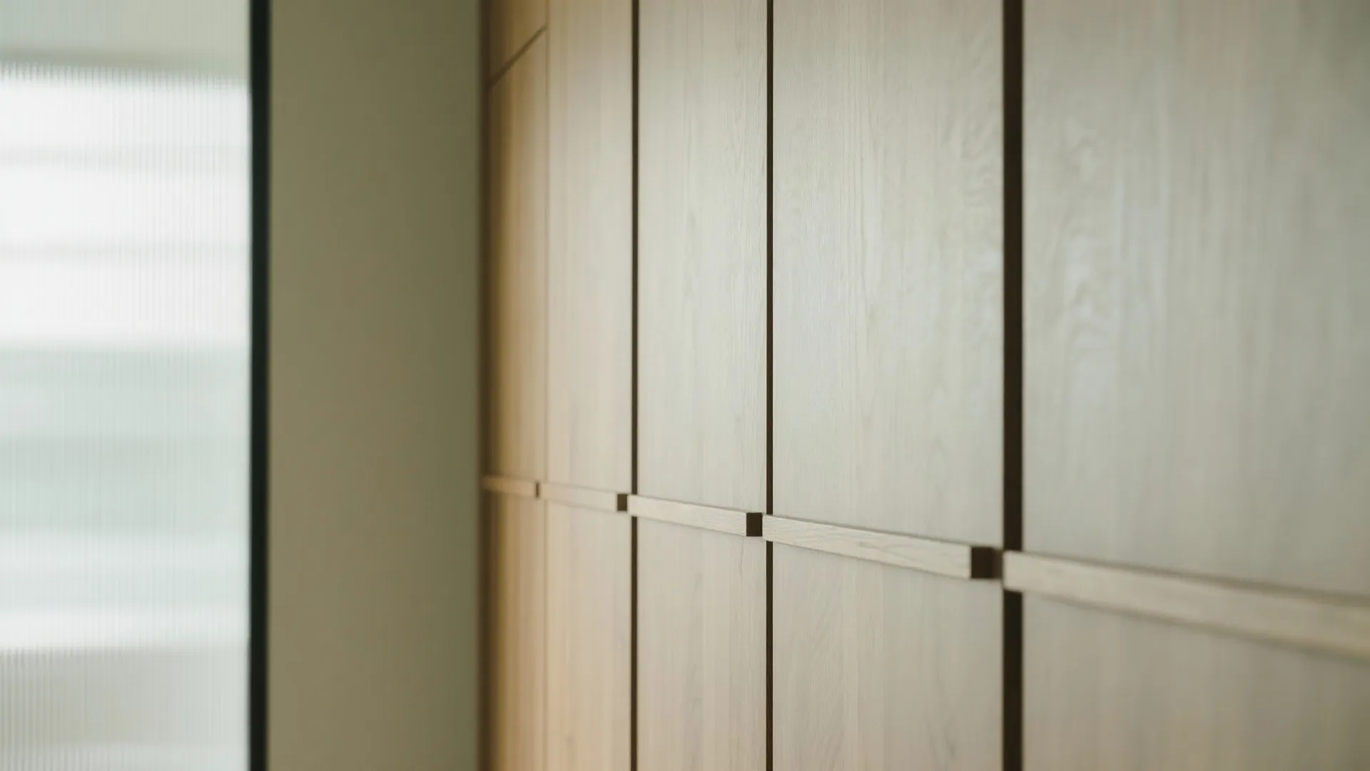 3) Built-in, minimalist storage that disappears