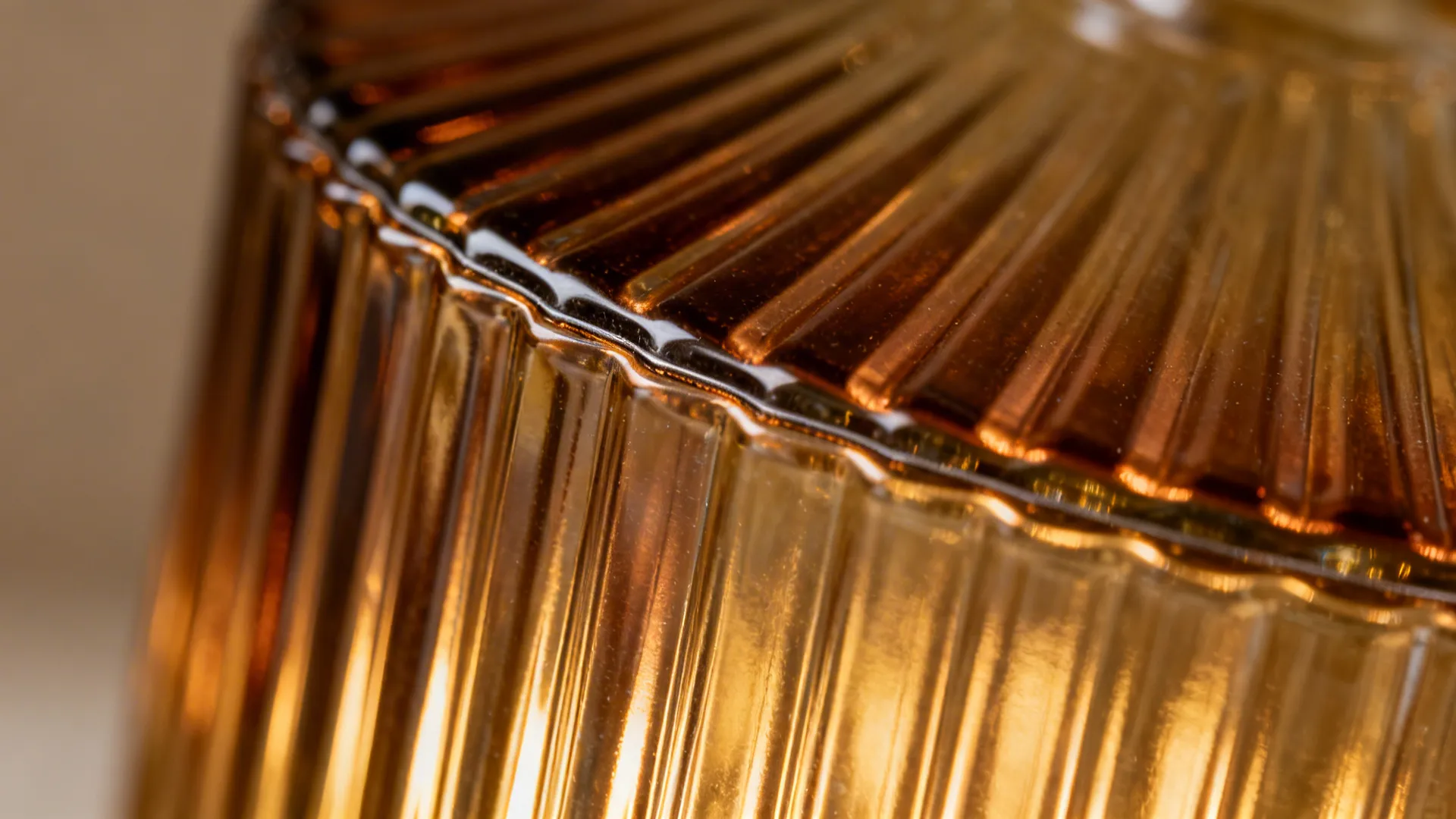 Reflective Back Wall Without the Glare