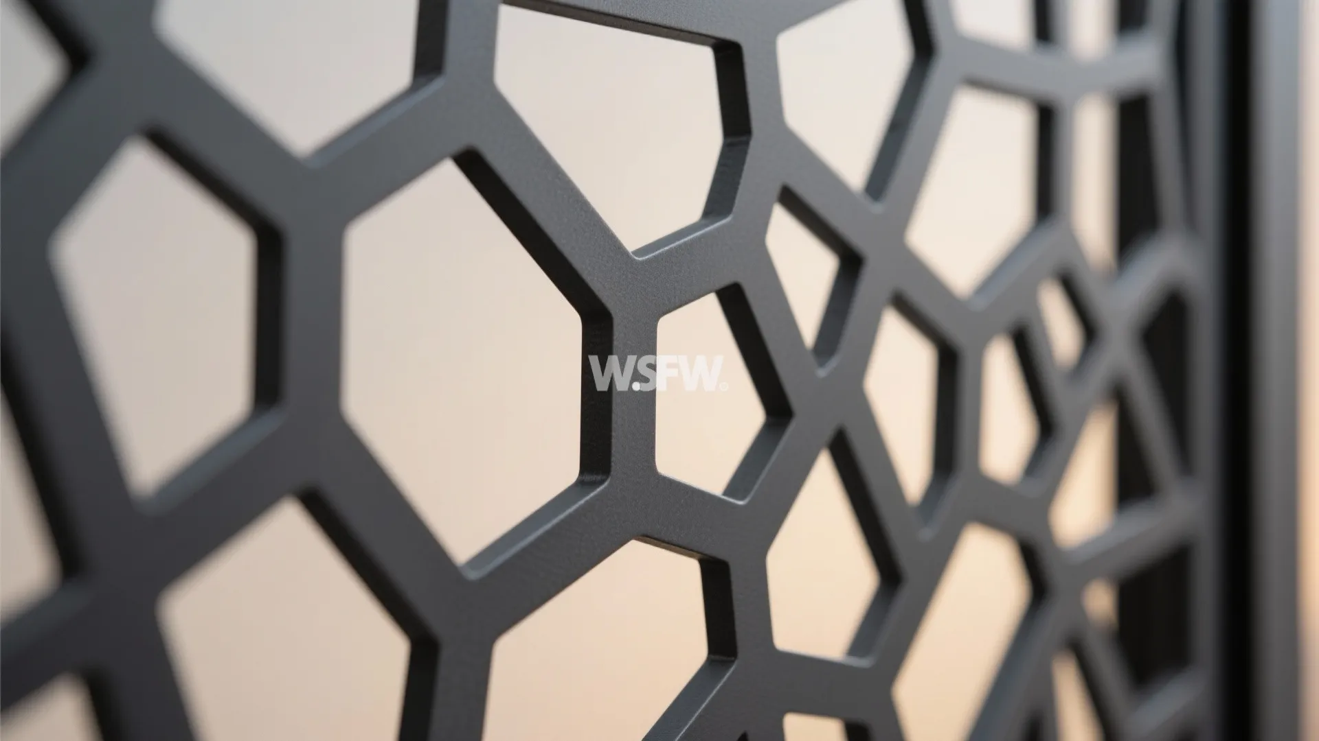 Geometric Privacy Screens