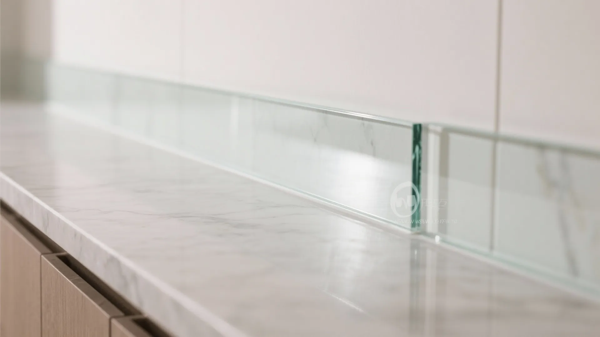 3) Reflective surfaces and a glass backsplash