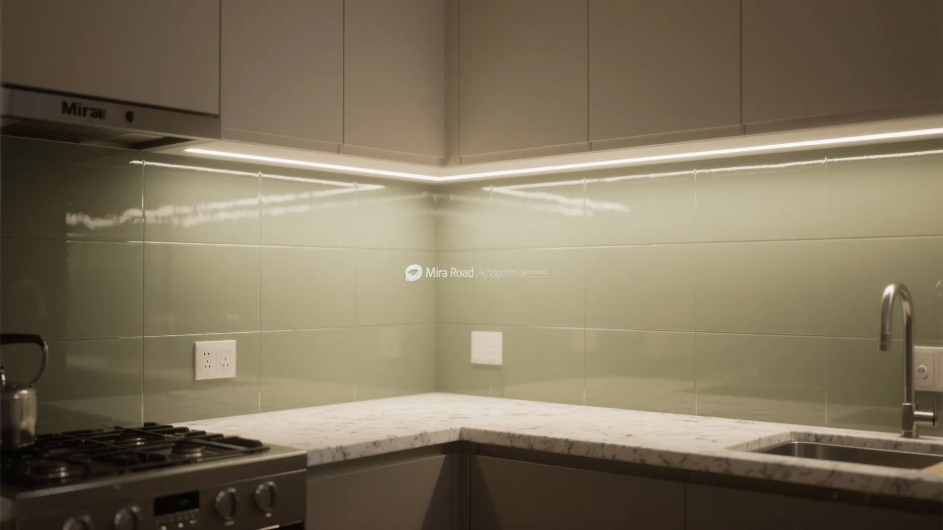 Glass backsplash for borrowed brightness