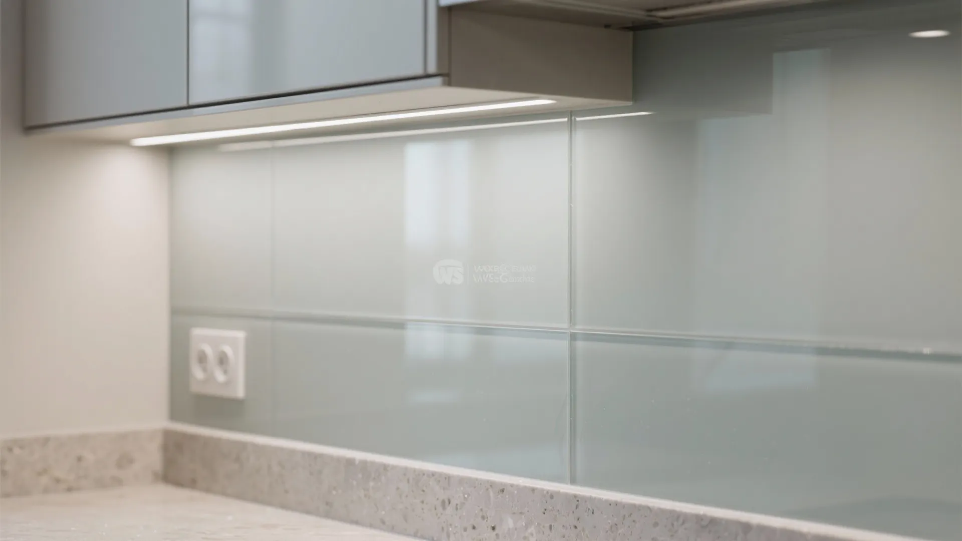 2) Glass Backsplash for Light and Depth