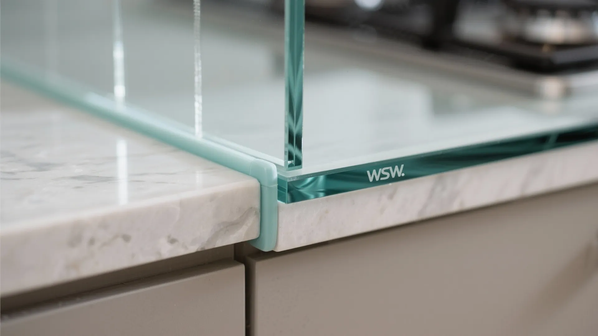 The Lightness of a Glass Backsplash