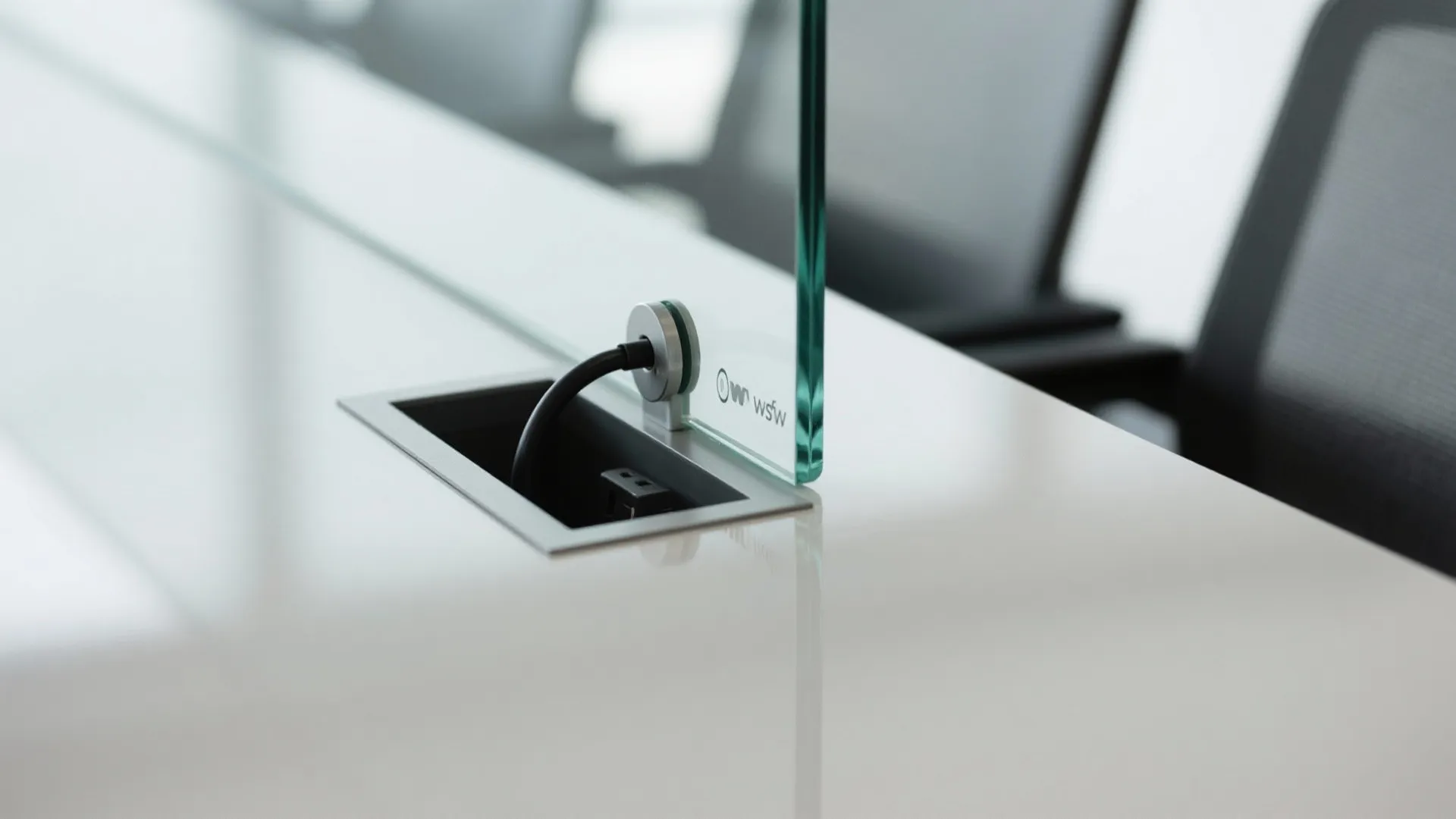 Glass backsplash for brighter, bounce-light walls