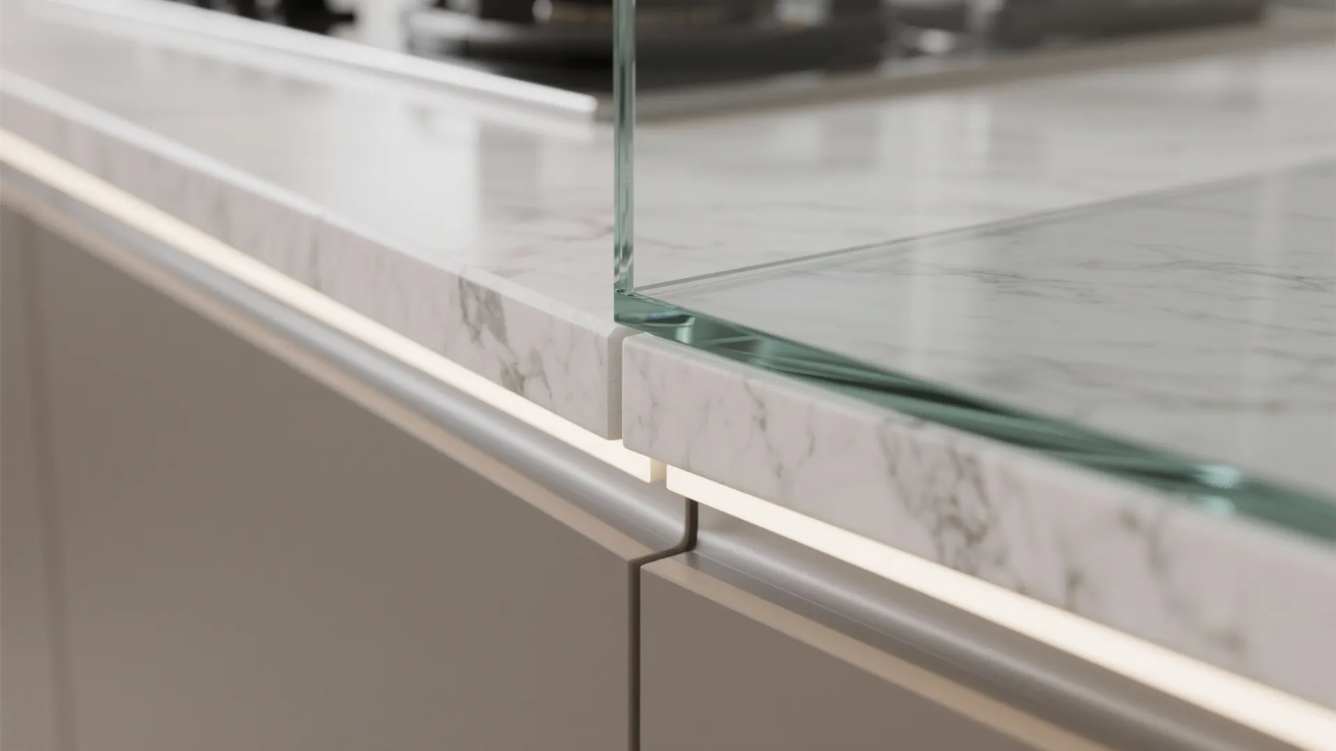 The Airy Ease of a Glass Backsplash