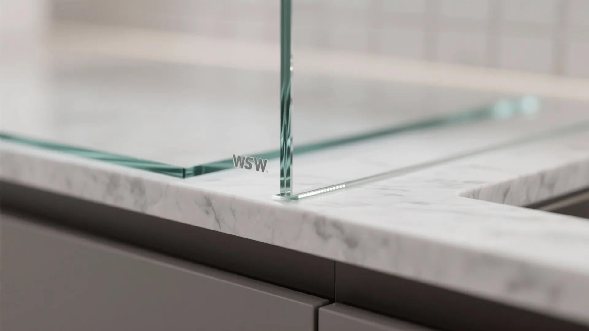 Glass Backsplash and Clear Sightlines