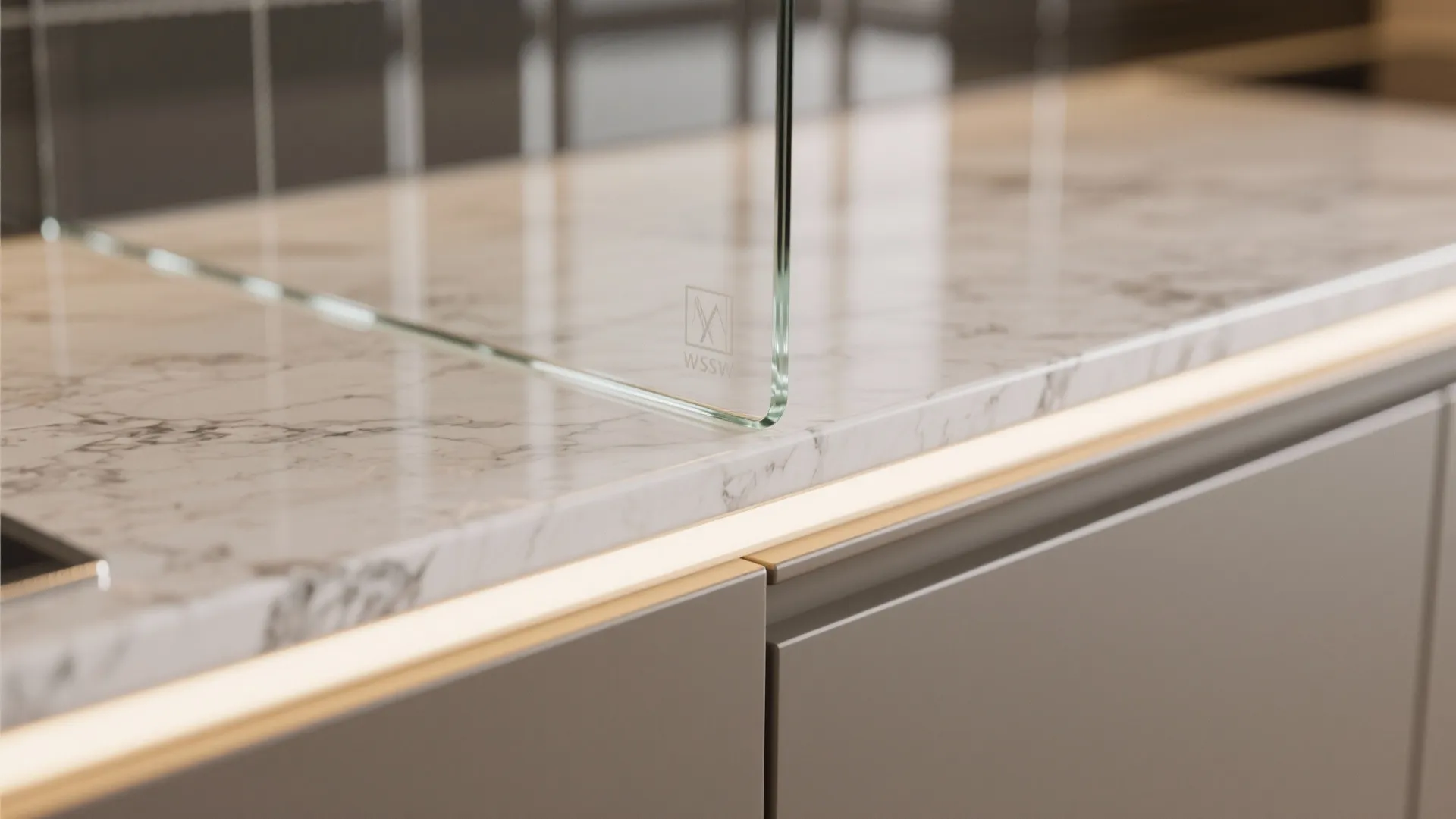 Glass Backsplash for Light and Easy Cleaning