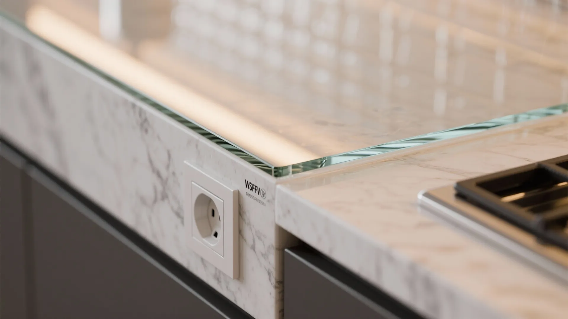 Glass Backsplash for a Brighter Galley