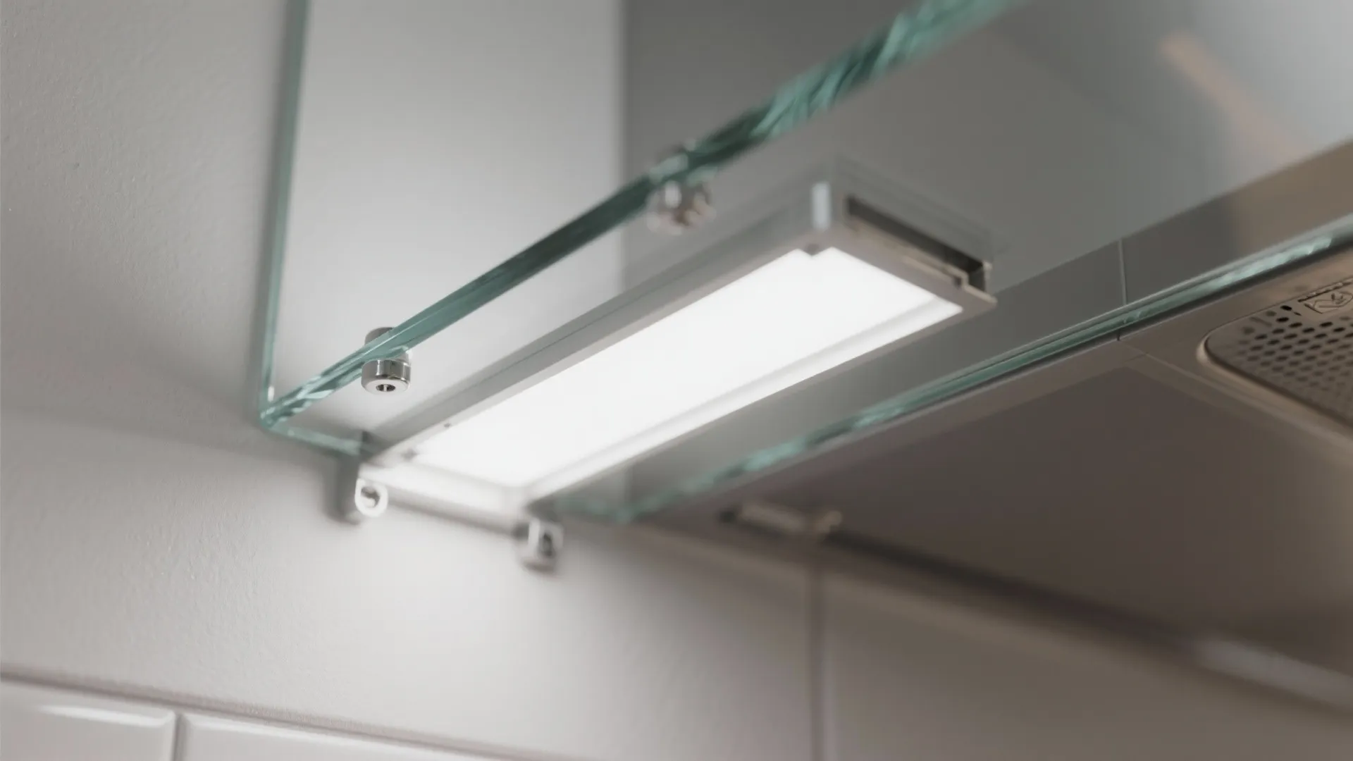 Glass backsplash with edge-lit glow