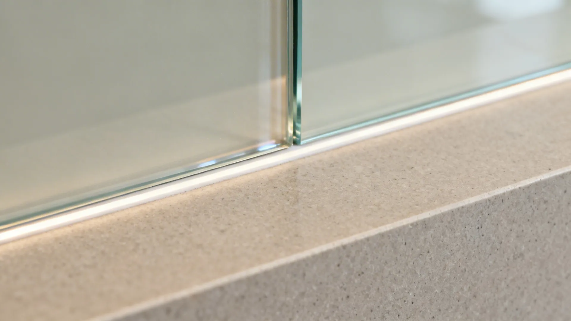 Glass Backsplash for Depth and Light