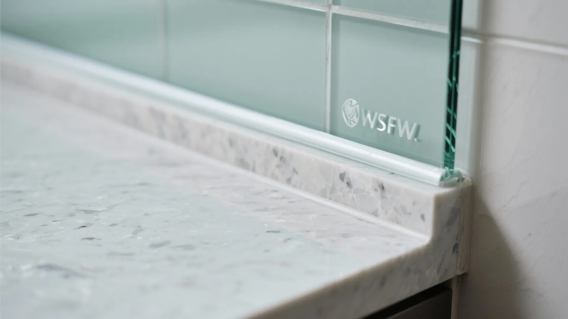 Glass Backsplash for a Brighter, Airier Feel