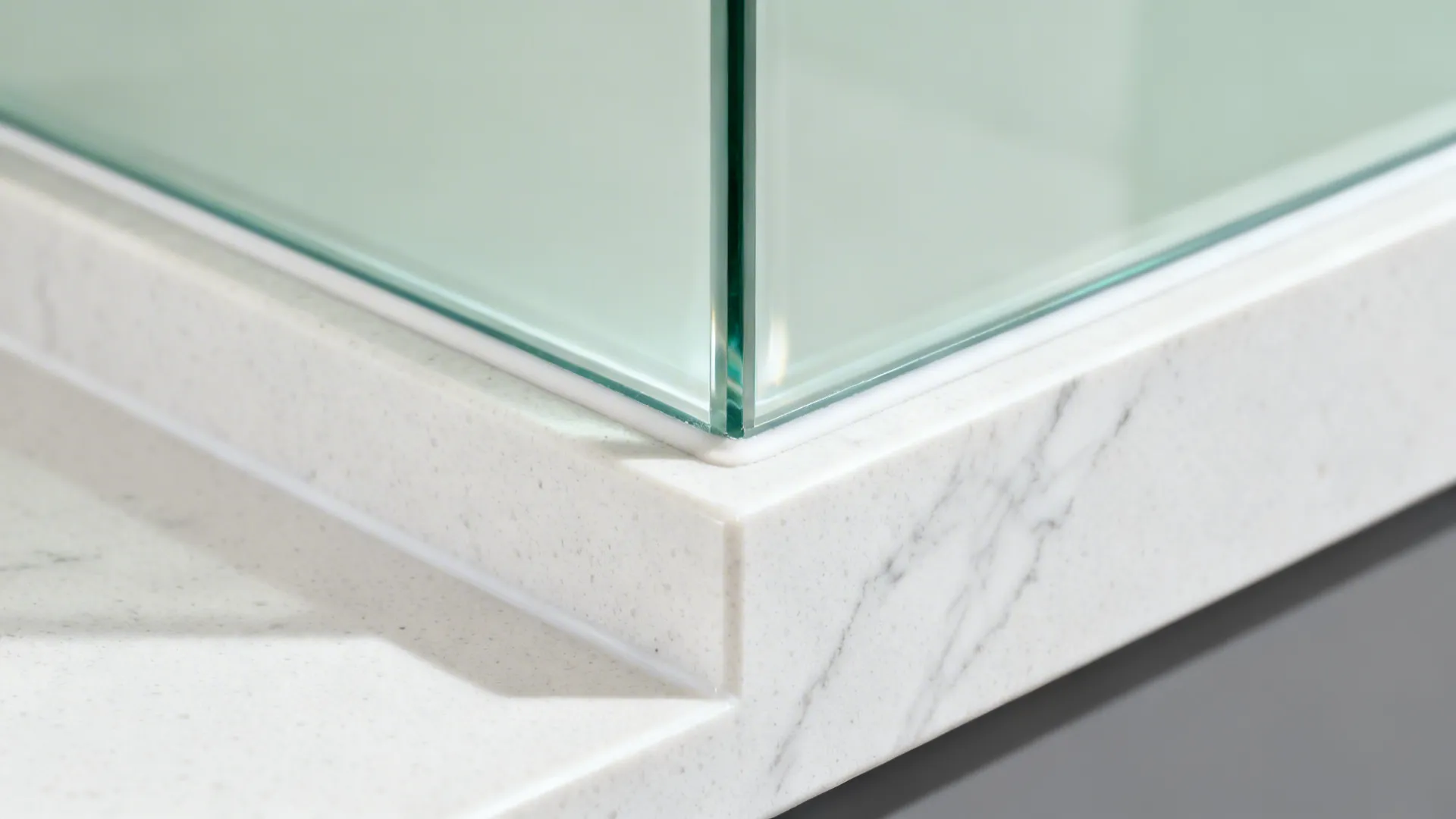 Glass Backsplash for Light and Depth