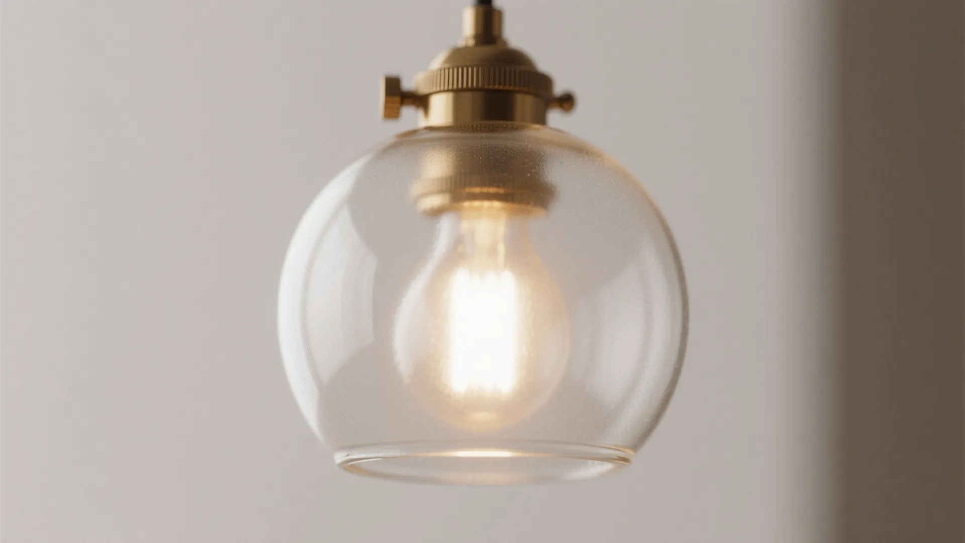 Minimalist globe pendants for a calm dining mood