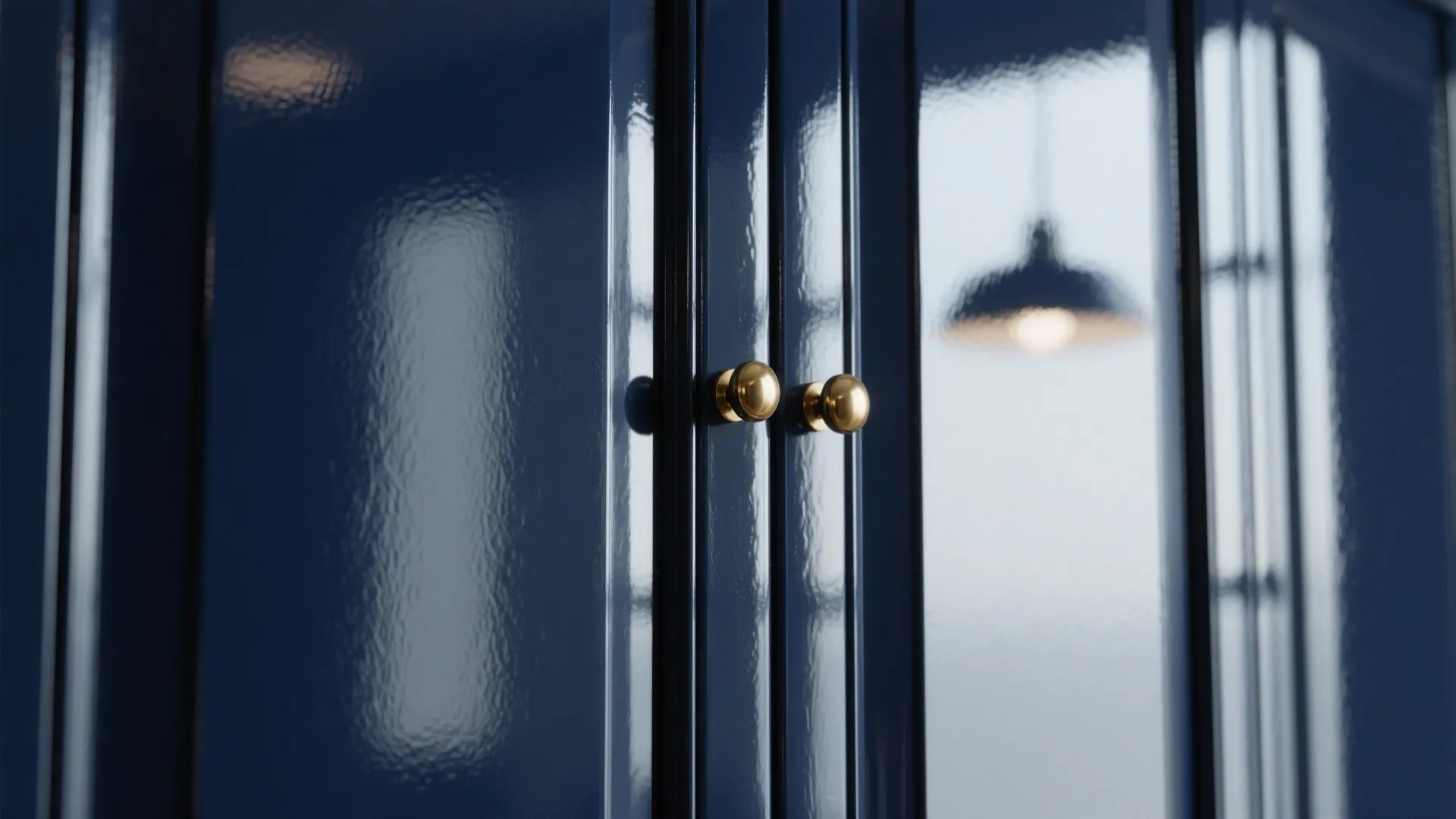 2. Glossy Navy for Reflection