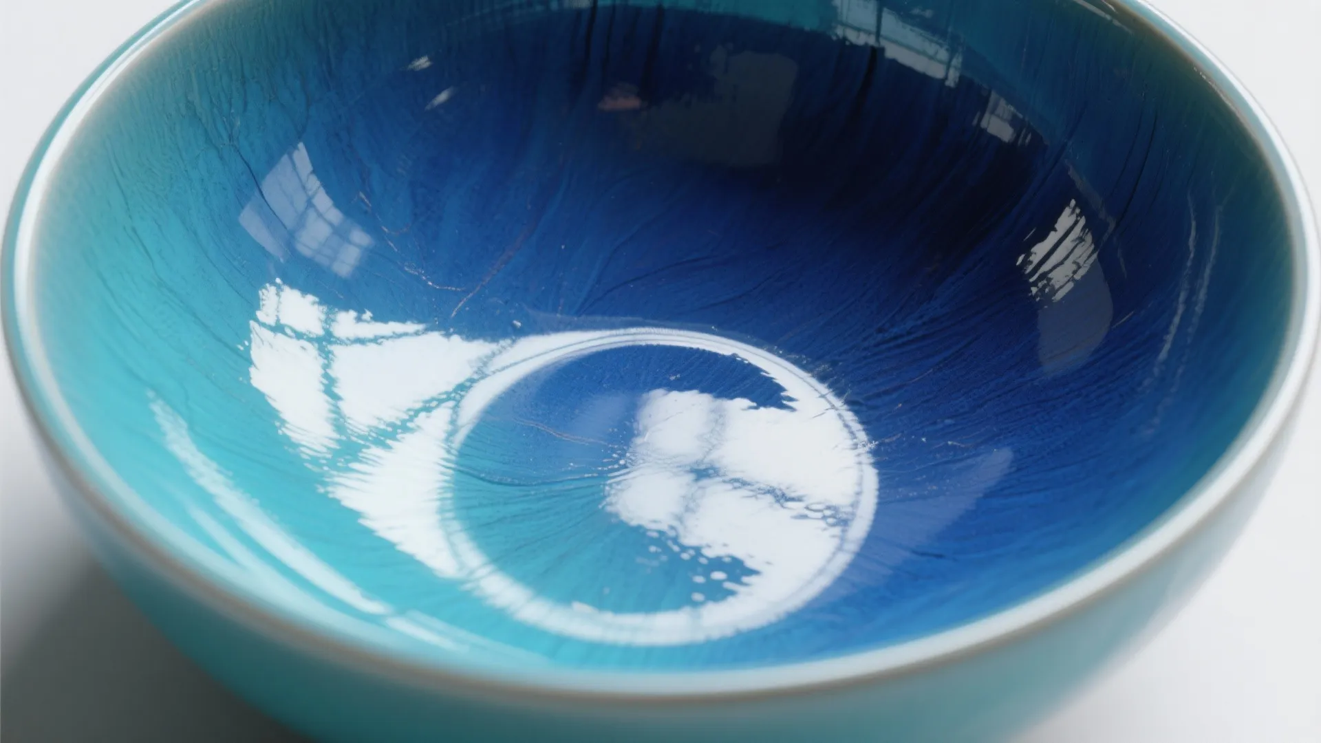 4. Gradient Glazed Basin for Artistic Flair