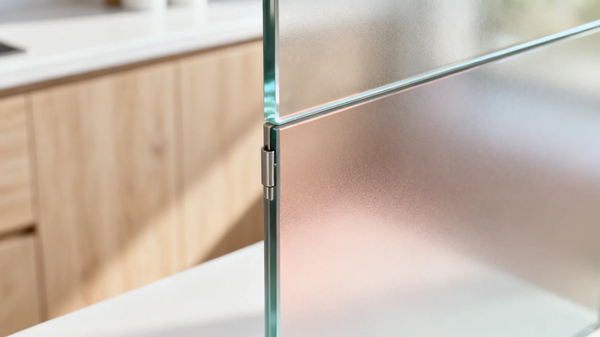 Soft Gradient Glass for Calm Brightness