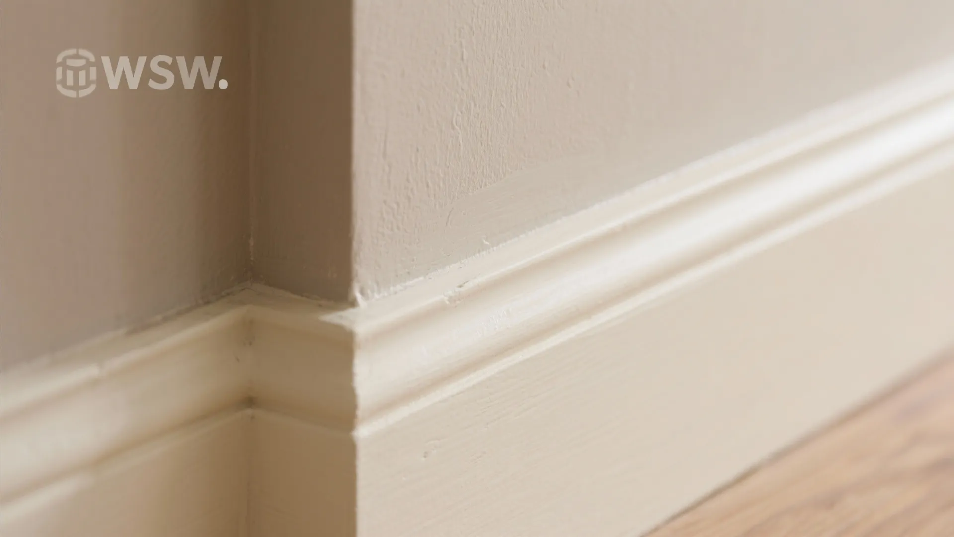 Tone-on-Tone Neutrals for an Airy Main Hall